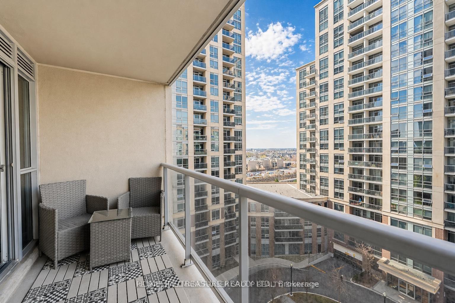 Photo 19 of Unit 905, 5 Michael Power Place, Etobicoke, Islington-City Centre West — HOMEH