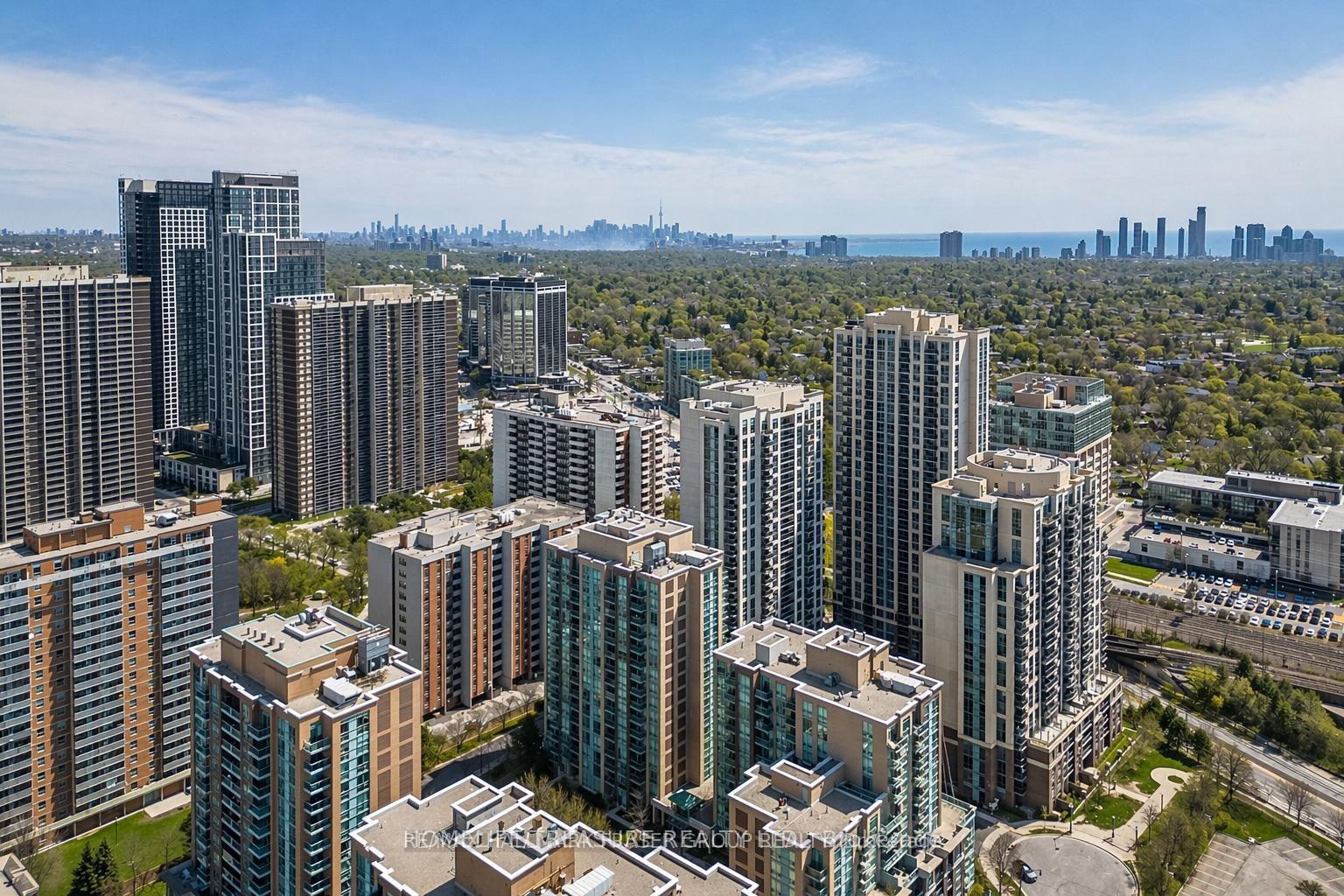 Photo 21 of Unit 905, 5 Michael Power Place, Etobicoke, Islington-City Centre West — HOMEH