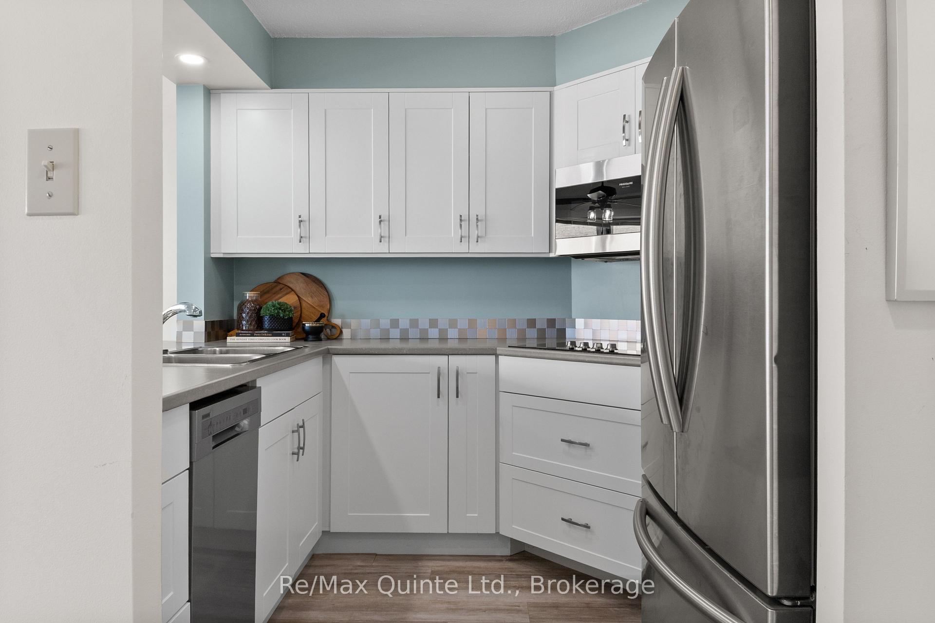 Photo 13 of Unit 803, 350 Front Street, Belleville, Belleville Ward — HOMEH