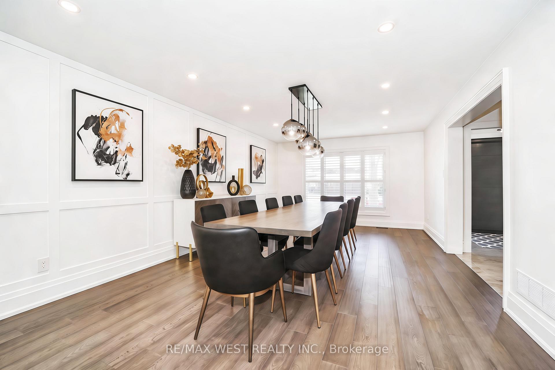 Photo 4 of 108 Poplar Heights Drive, Etobicoke, Edenbridge-Humber Valley — HOMEH