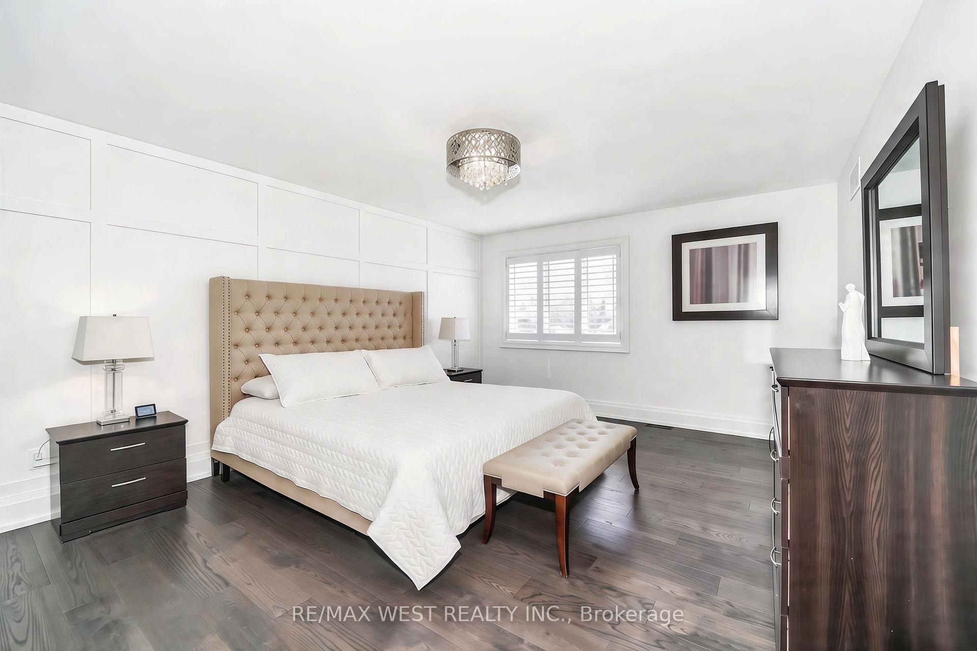 Photo 11 of 108 Poplar Heights Drive, Etobicoke, Edenbridge-Humber Valley — HOMEH