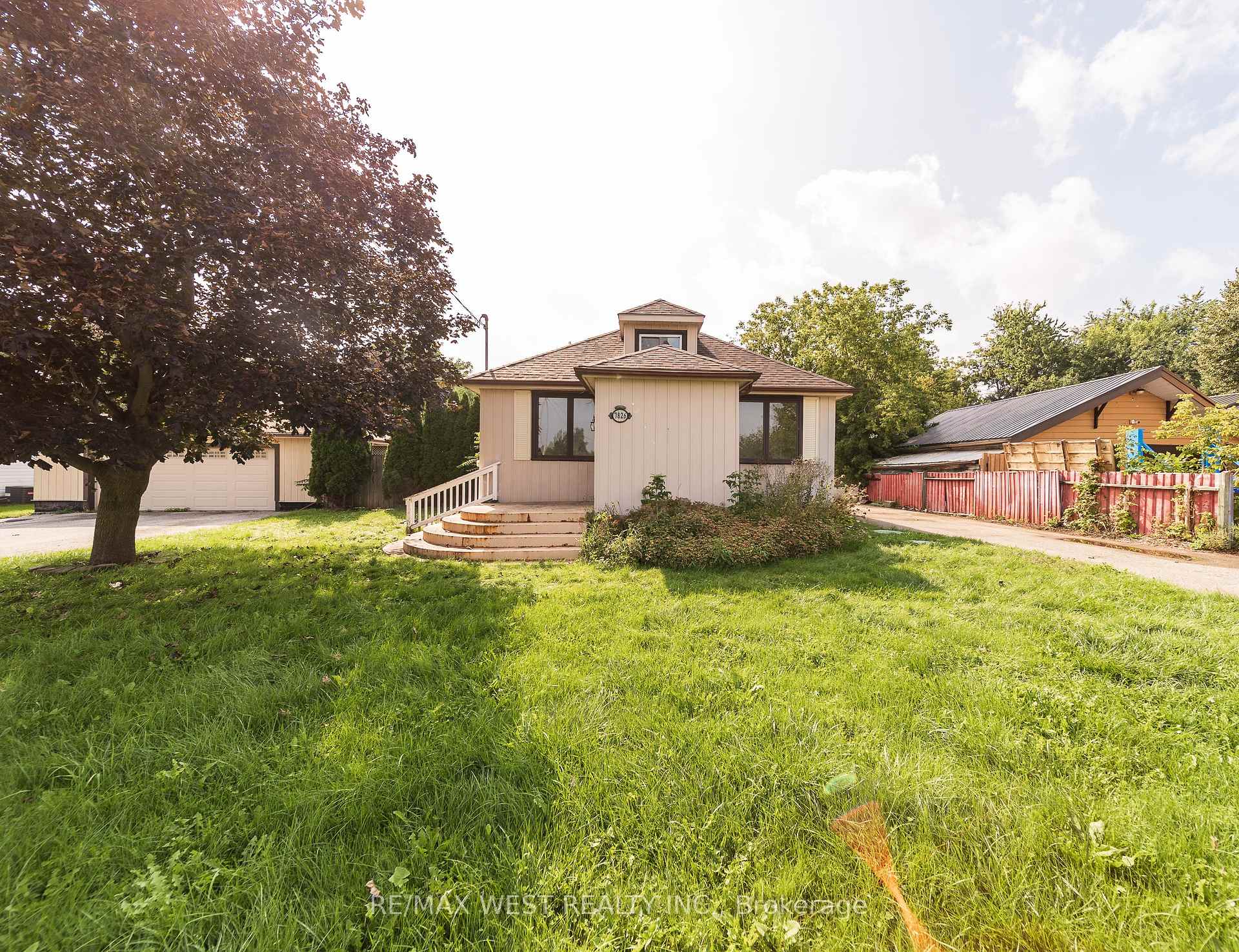 Photo 5 of 7826 Yonge Street, Innisfil, Stroud — HOMEH