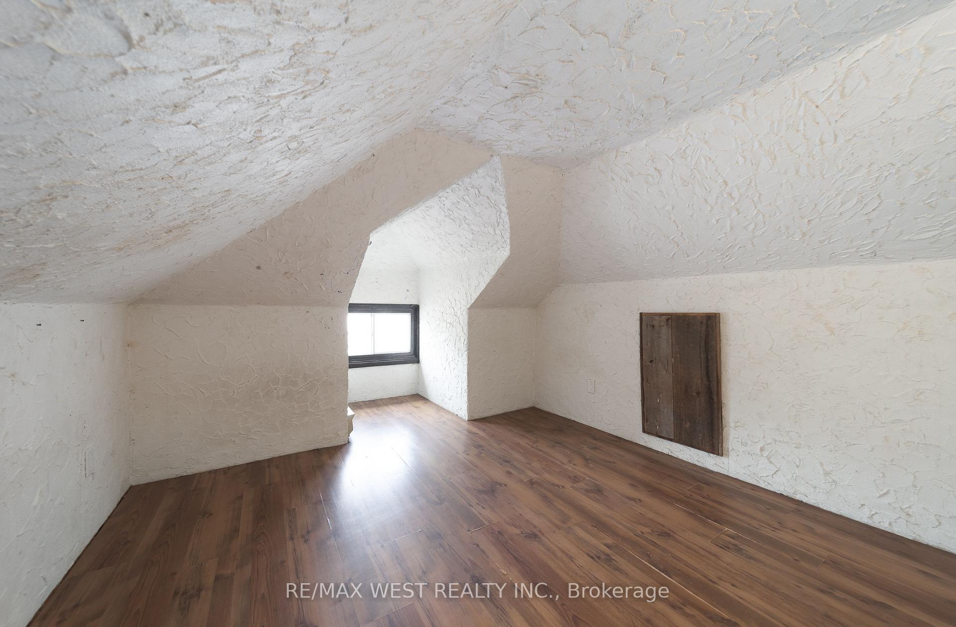 Photo 16 of 7826 Yonge Street, Innisfil, Stroud — HOMEH