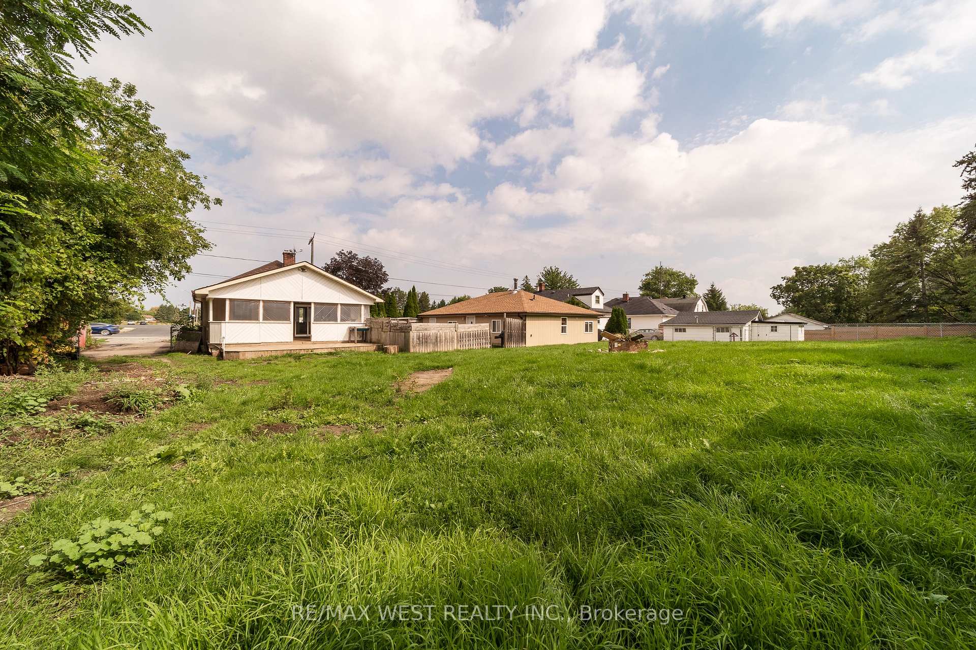 Photo 22 of 7826 Yonge Street, Innisfil, Stroud — HOMEH
