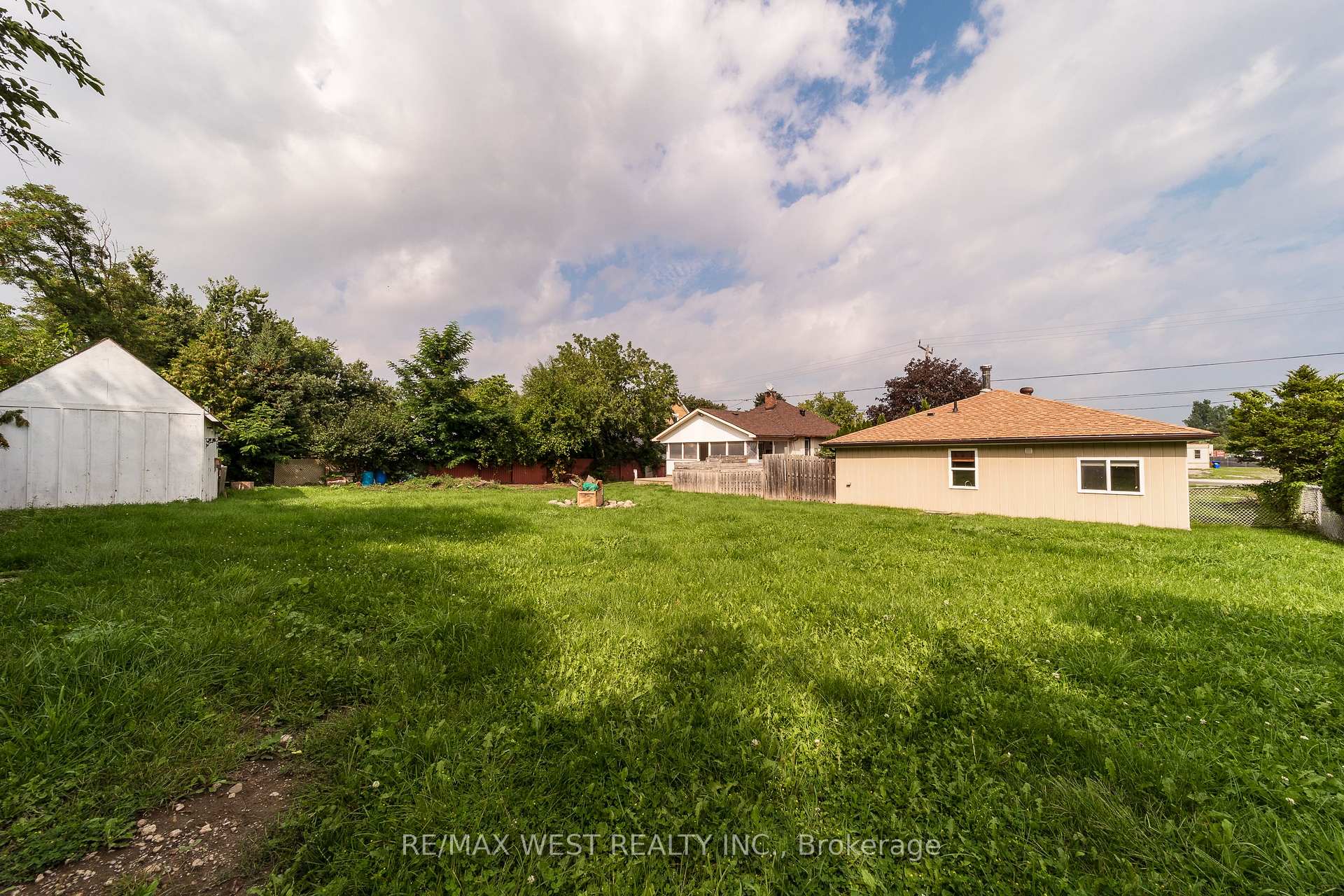 Photo 23 of 7826 Yonge Street, Innisfil, Stroud — HOMEH