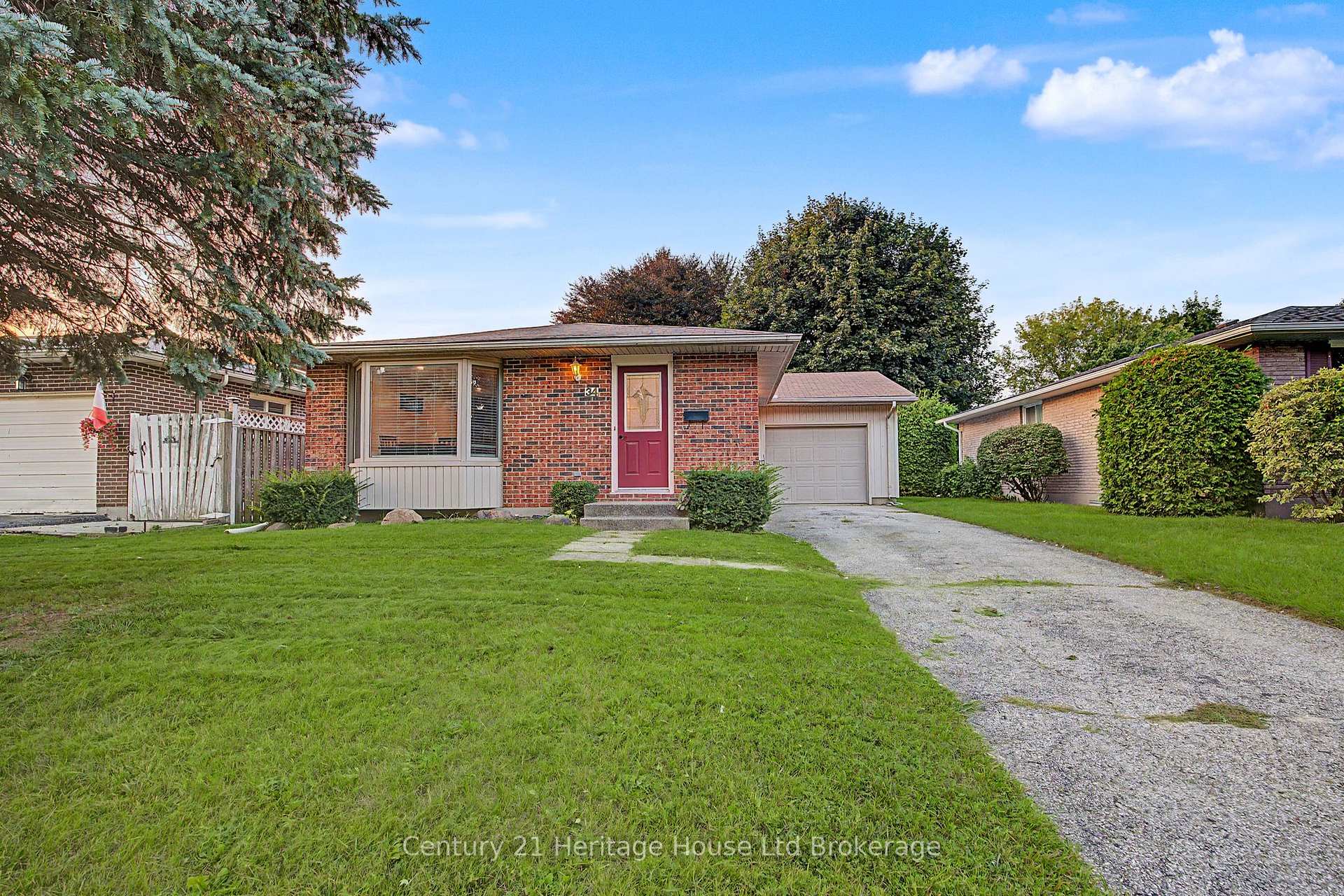Photo 1 of 34 Centennial Avenue, Tillsonburg — HOMEH