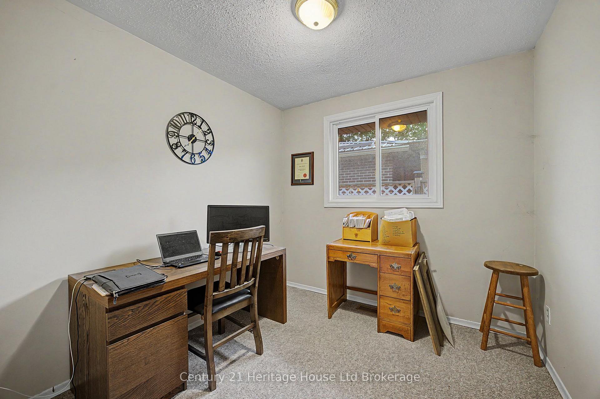 Photo 13 of 34 Centennial Avenue, Tillsonburg — HOMEH