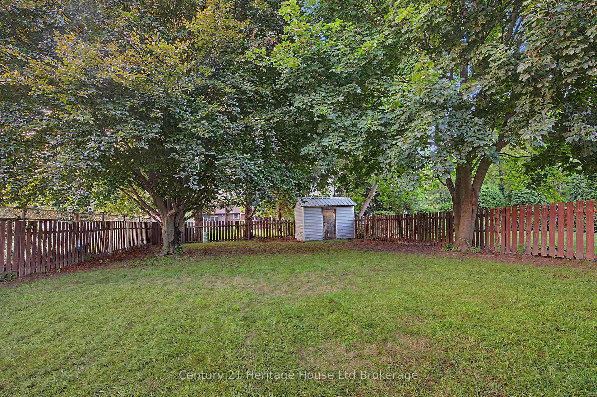 Photo 20 of 34 Centennial Avenue, Tillsonburg — HOMEH