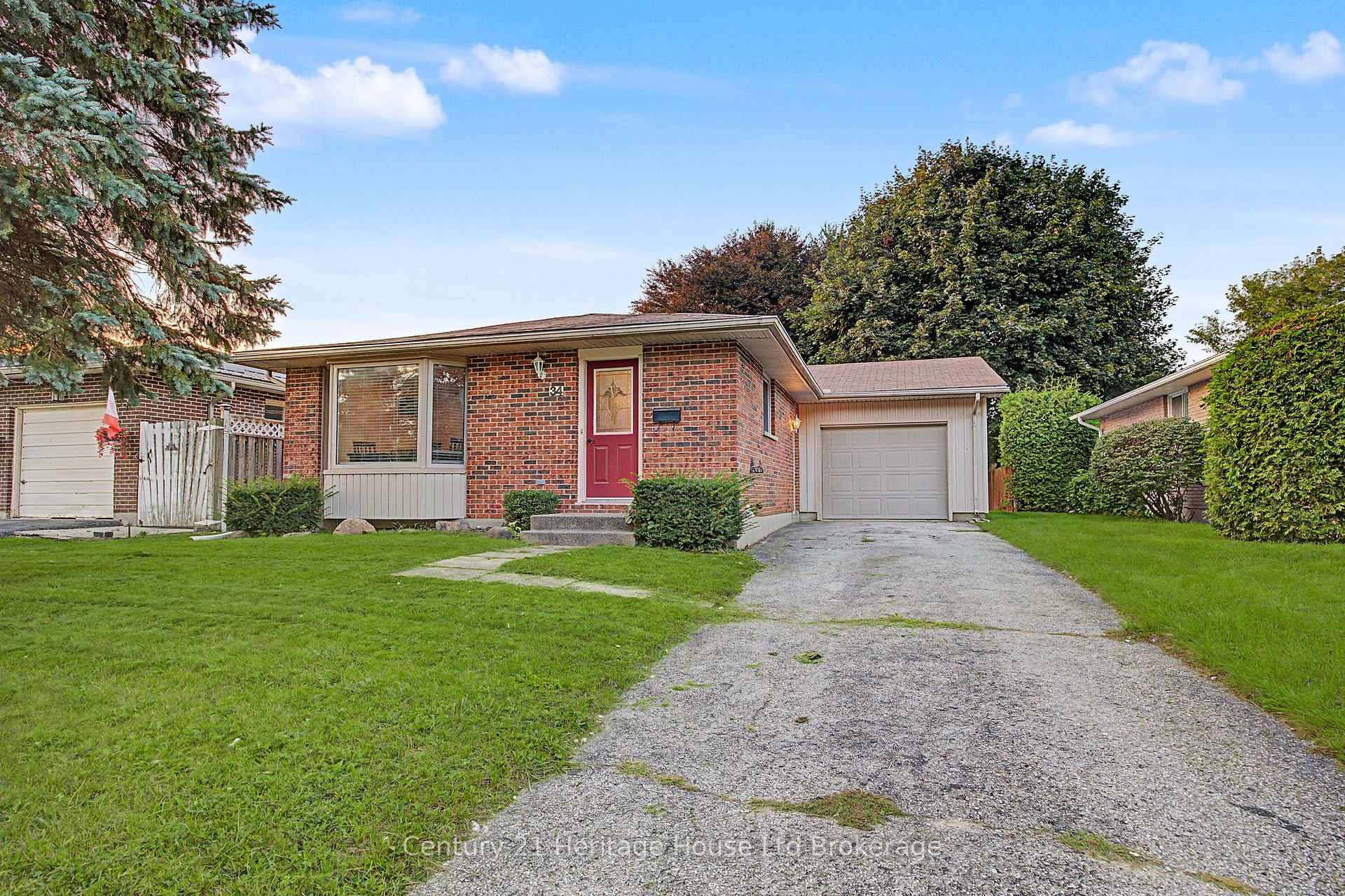 Photo 23 of 34 Centennial Avenue, Tillsonburg — HOMEH