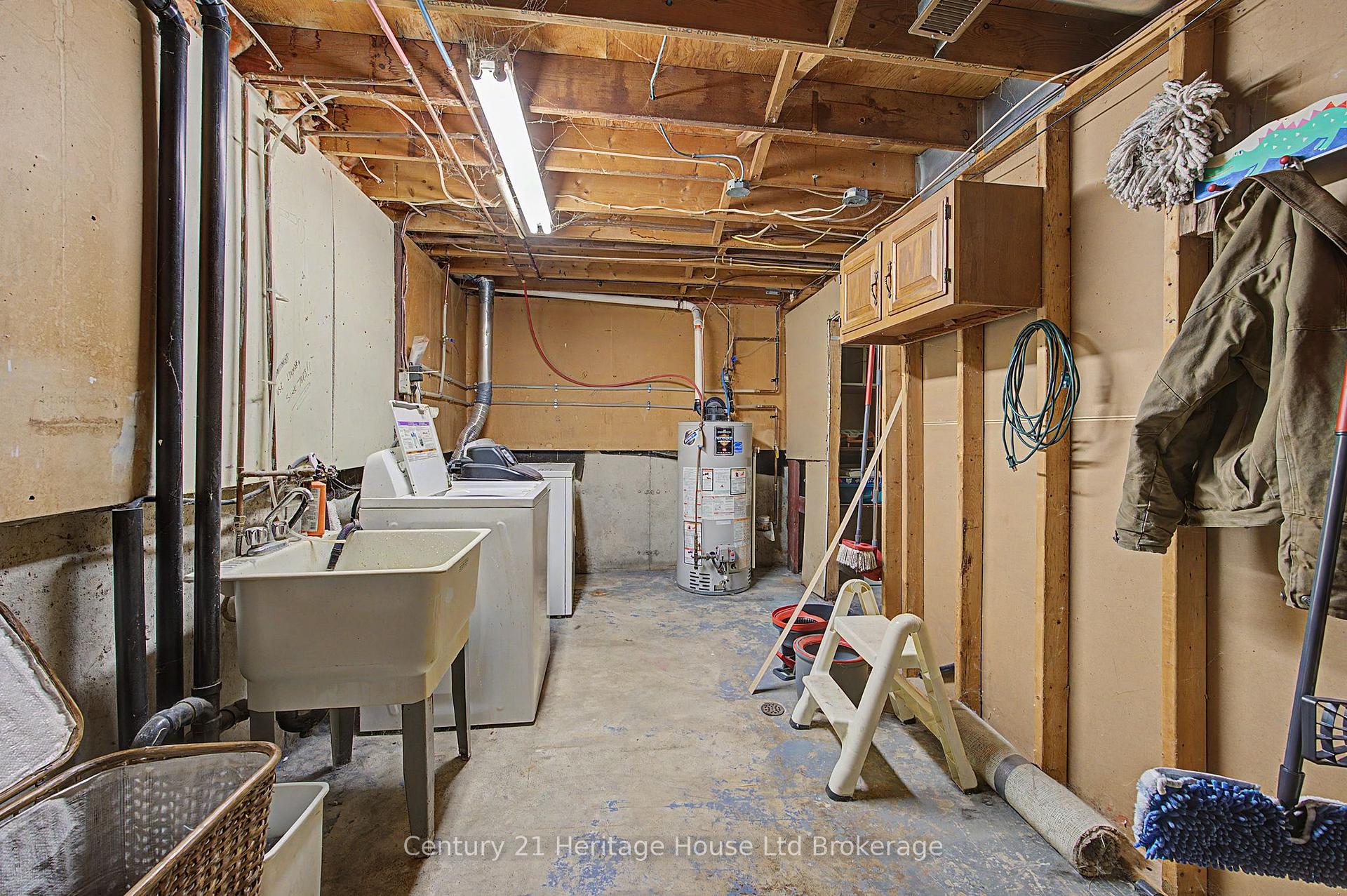 Photo 26 of 34 Centennial Avenue, Tillsonburg — HOMEH