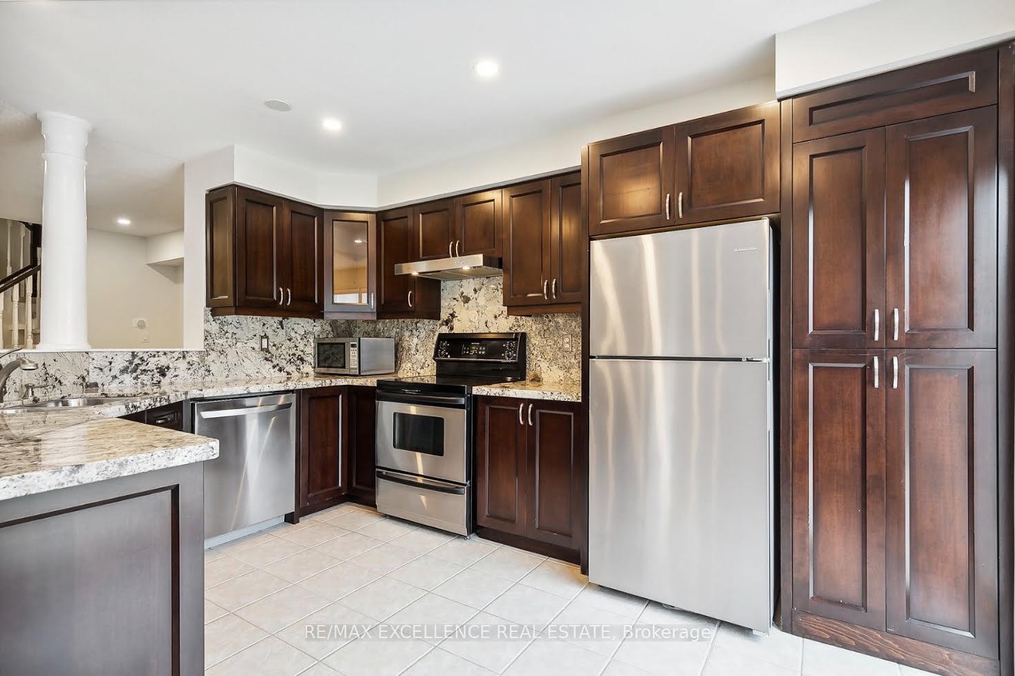 Photo 6 of 2406 Baintree Crescent, Oakville, Westmount — HOMEH