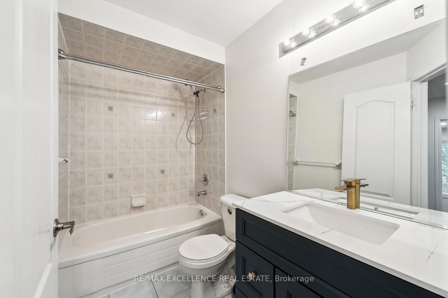Photo 11 of 2406 Baintree Crescent, Oakville, Westmount — HOMEH