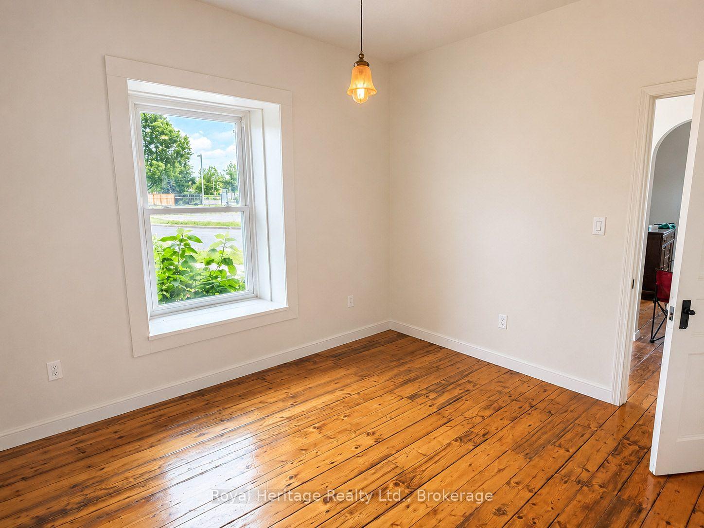 Photo 13 of 6 Willard Street, Belleville, Belleville Ward — HOMEH