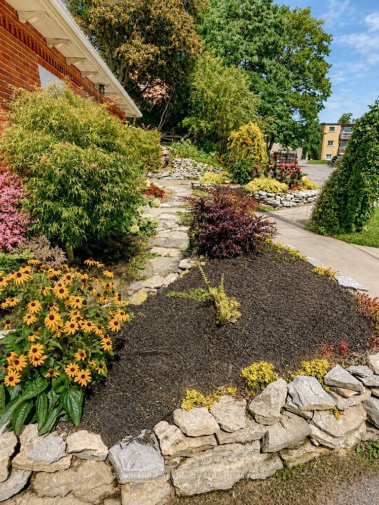 Photo 33 of 6 Willard Street, Belleville, Belleville Ward — HOMEH