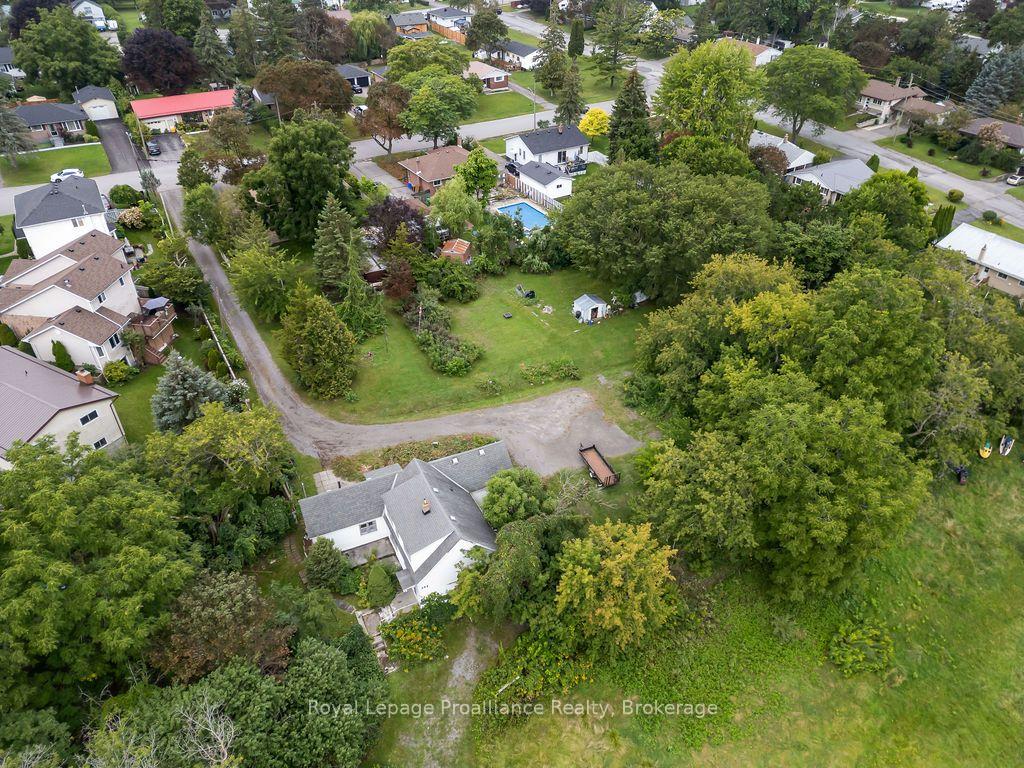 Photo 3 of 294 Moira Street E, Belleville, Belleville Ward — HOMEH