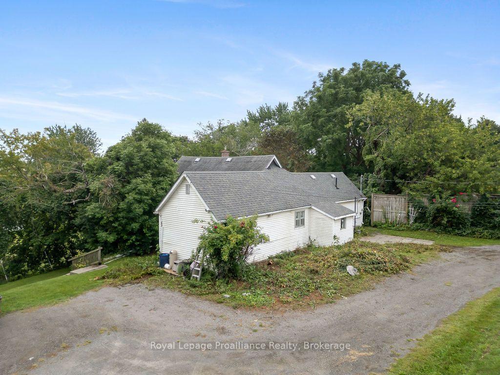Photo 7 of 294 Moira Street E, Belleville, Belleville Ward — HOMEH