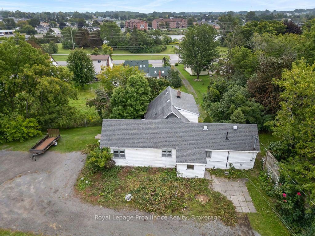 Photo 8 of 294 Moira Street E, Belleville, Belleville Ward — HOMEH