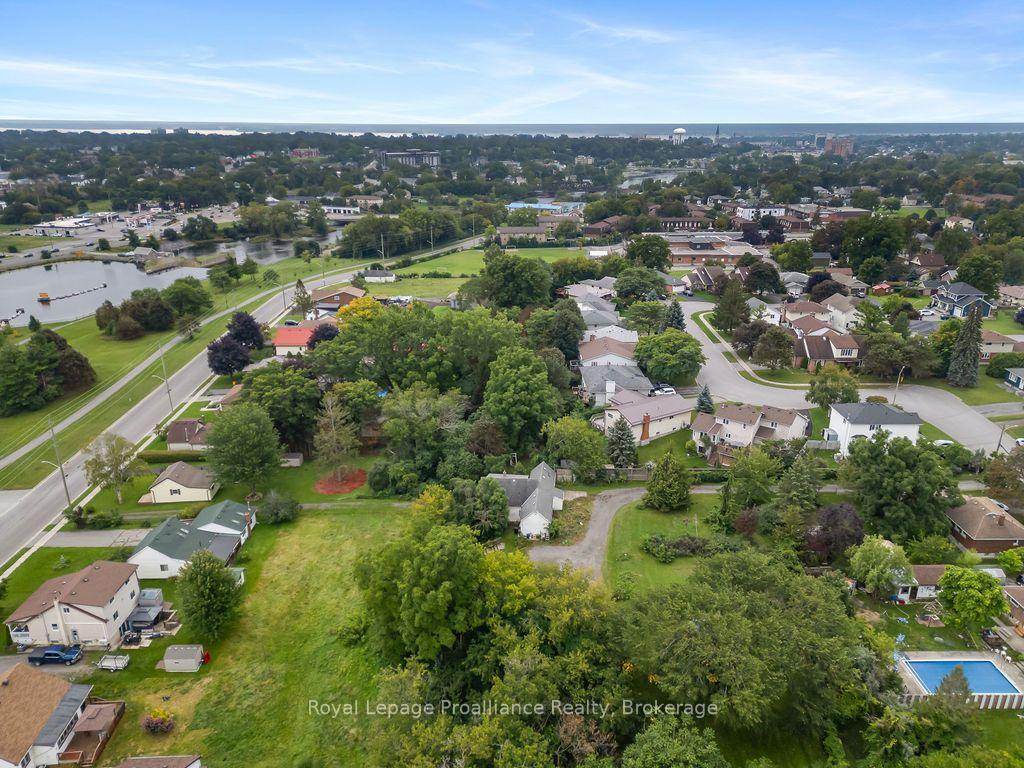 Photo 33 of 294 Moira Street E, Belleville, Belleville Ward — HOMEH