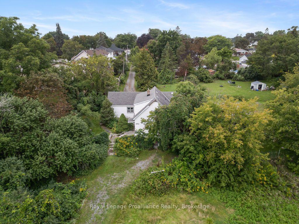 Photo 34 of 294 Moira Street E, Belleville, Belleville Ward — HOMEH