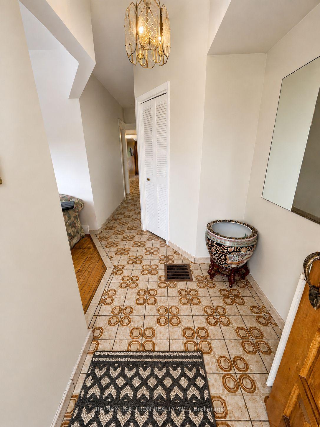 Photo 8 of 442 Northcliffe Boulevard, Toronto, Oakwood Village — HOMEH