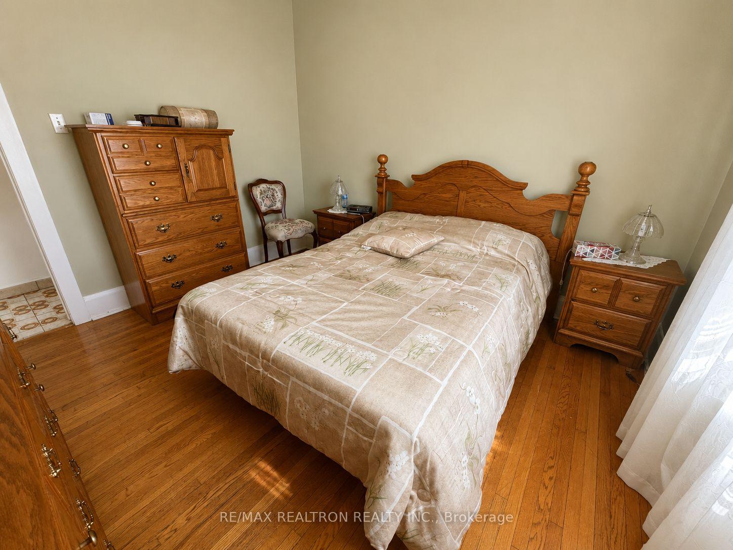 Photo 13 of 442 Northcliffe Boulevard, Toronto, Oakwood Village — HOMEH
