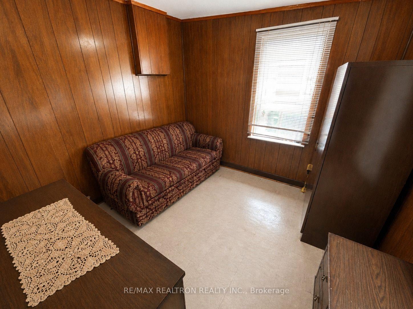 Photo 24 of 442 Northcliffe Boulevard, Toronto, Oakwood Village — HOMEH