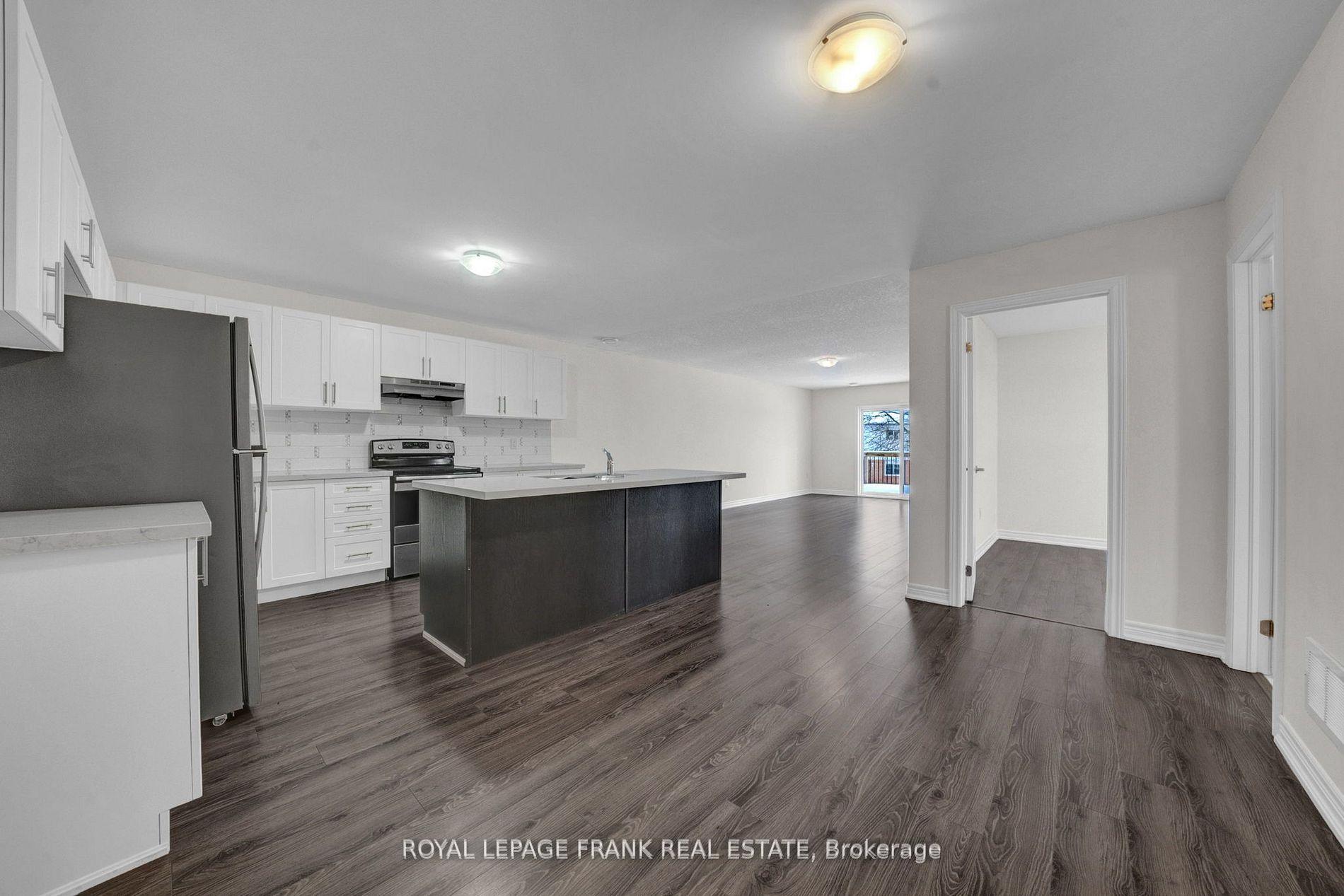 Photo 7 of 402 Olive Avenue, Oshawa, Central — HOMEH