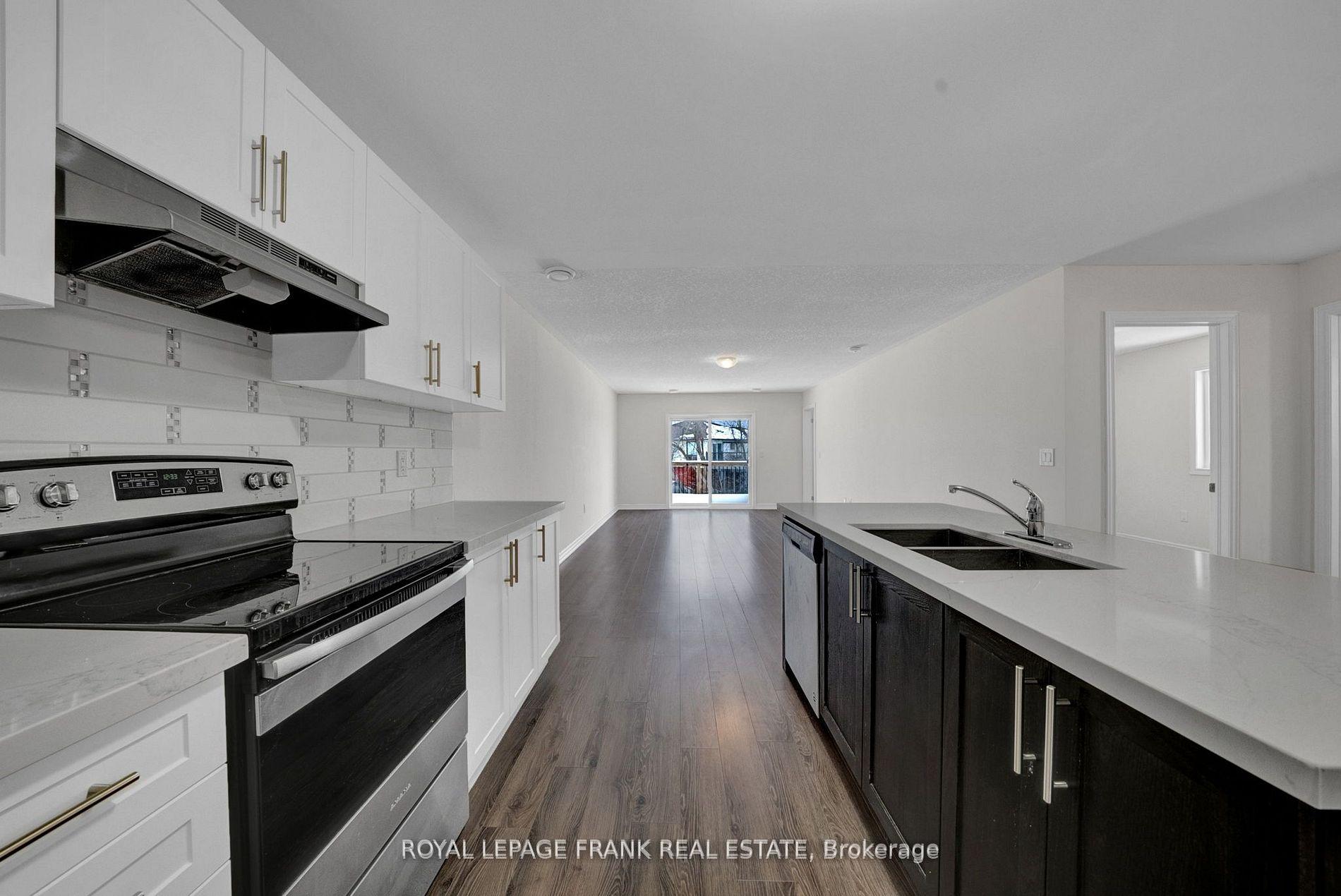 Photo 10 of 402 Olive Avenue, Oshawa, Central — HOMEH