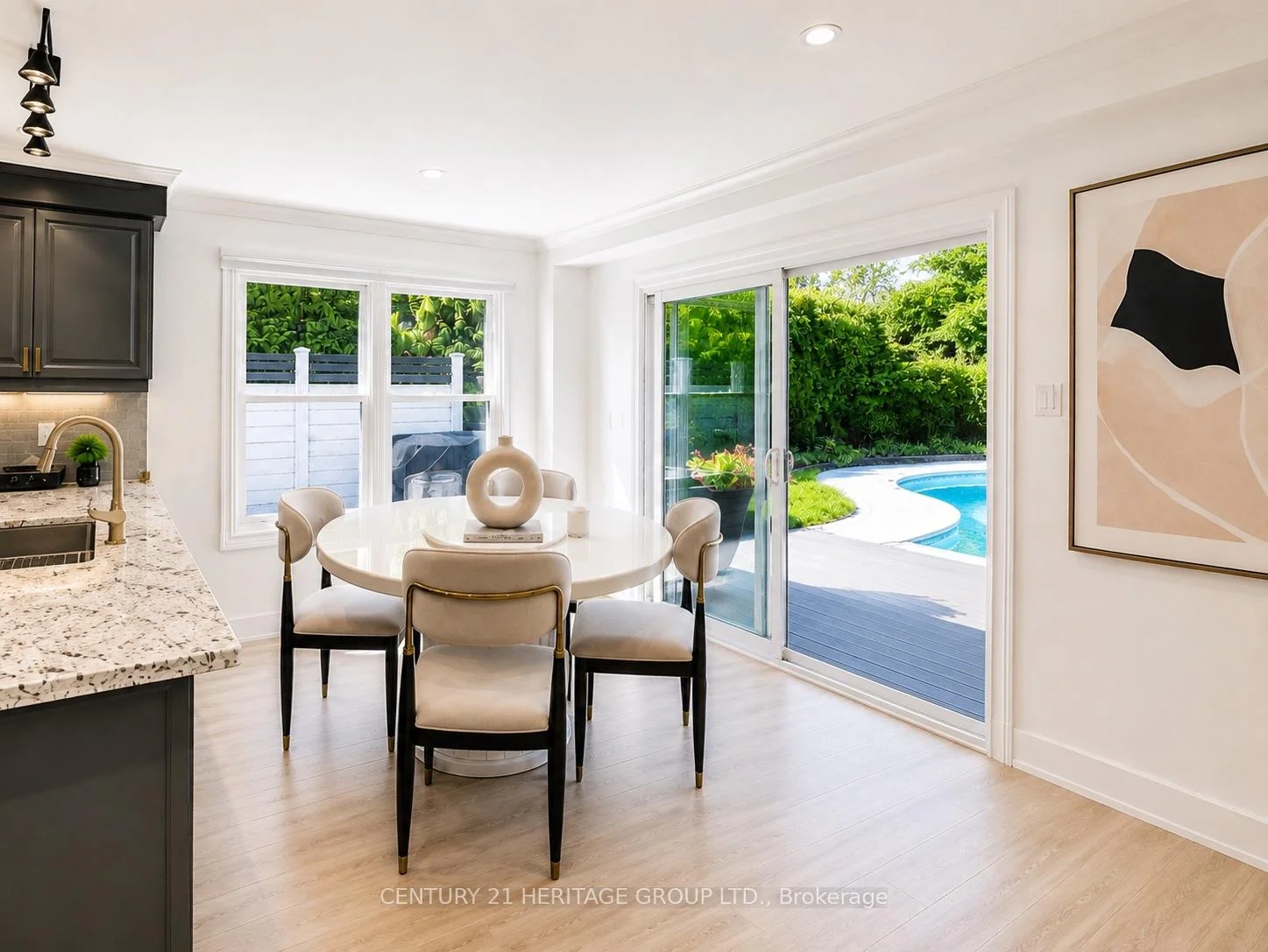 Photo 13 of 187 Glenway Circle, Newmarket, Glenway Estates — HOMEH