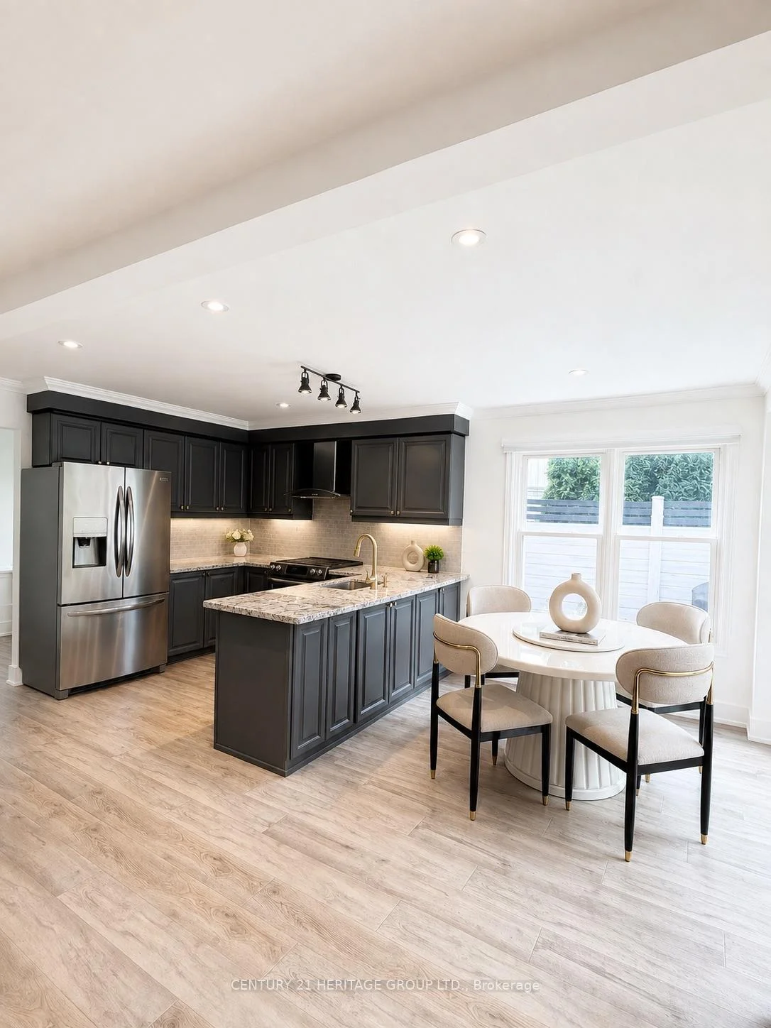 Photo 17 of 187 Glenway Circle, Newmarket, Glenway Estates — HOMEH