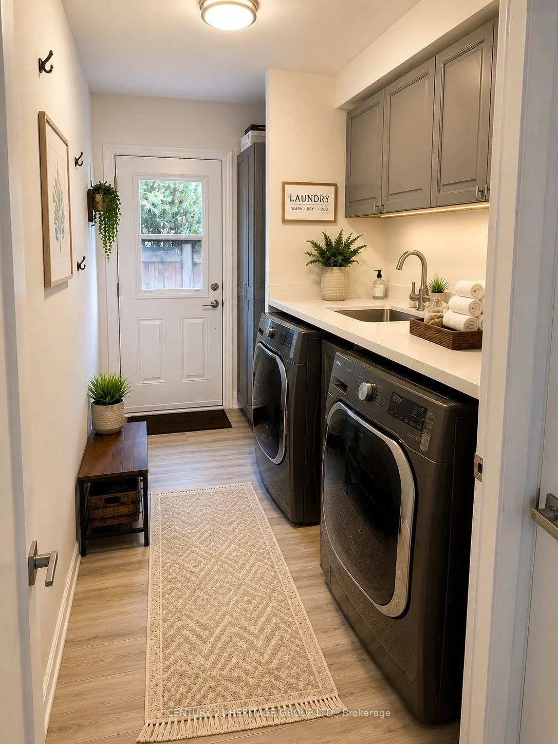 Photo 47 of 187 Glenway Circle, Newmarket, Glenway Estates — HOMEH