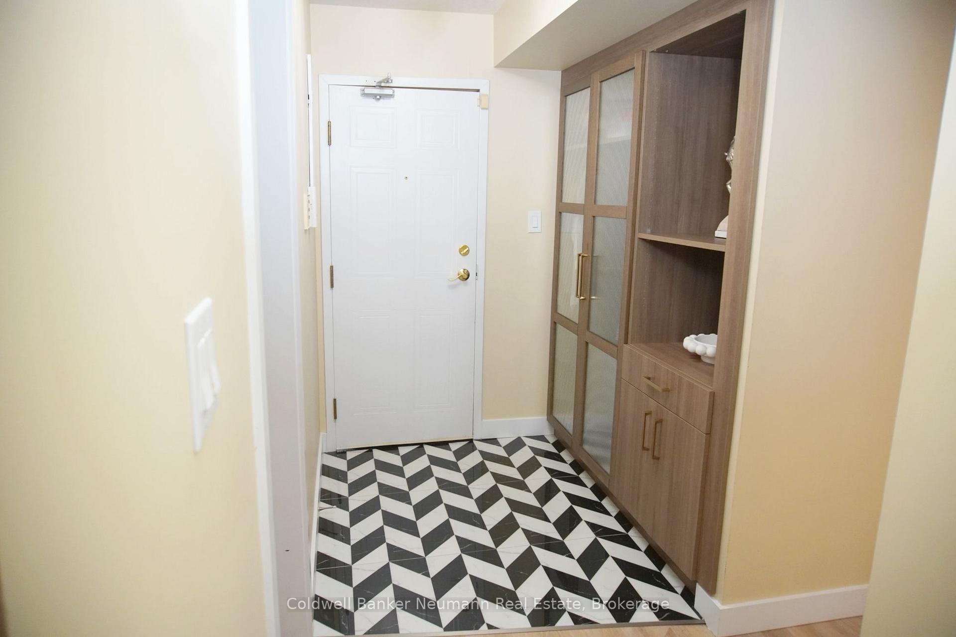 Photo 3 of Unit 101, 119 Water Street, Guelph, Dovercliffe Park/Old University — HOMEH