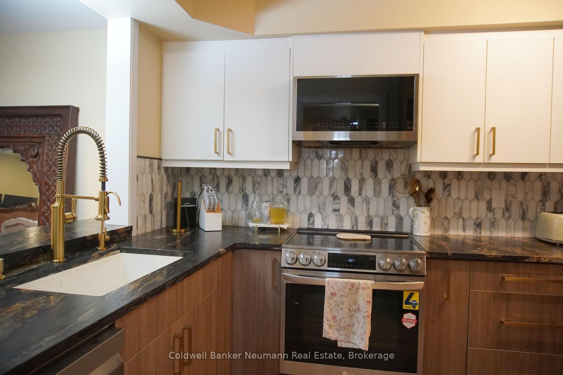 Photo 8 of Unit 101, 119 Water Street, Guelph, Dovercliffe Park/Old University — HOMEH