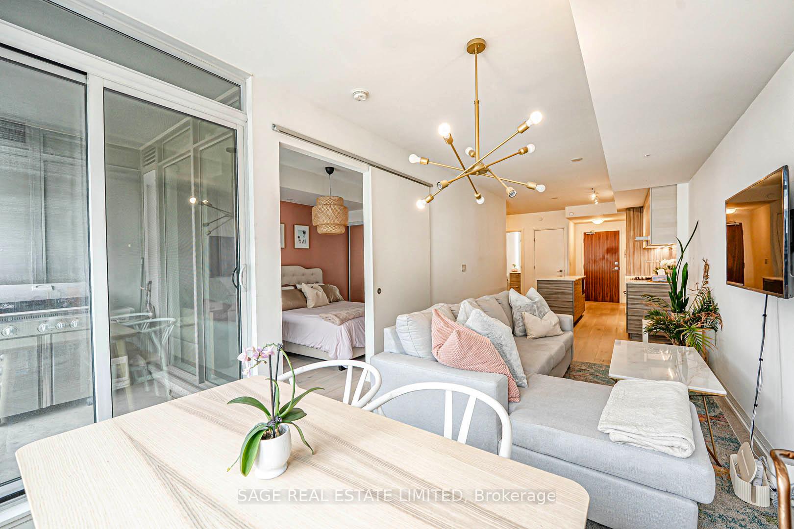 Photo 13 of Unit 406, 835 St Clair Avenue W, Toronto, Wychwood — HOMEH