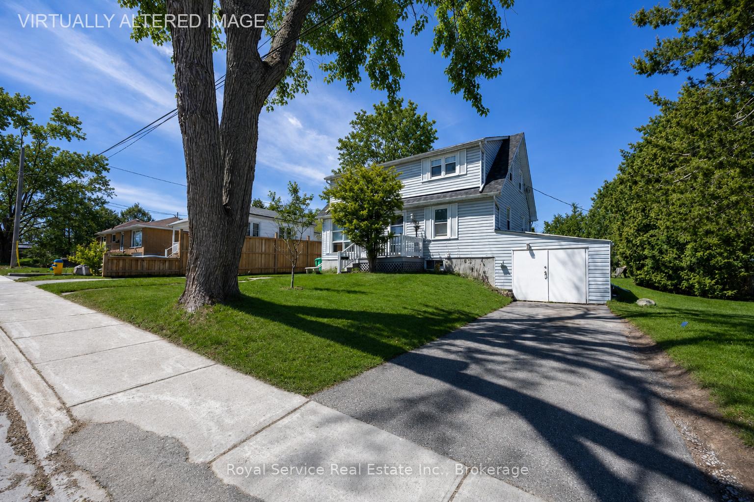 Photo 3 of 210 Shelbourne Street, Peterborough, Northcrest Ward 5 — HOMEH