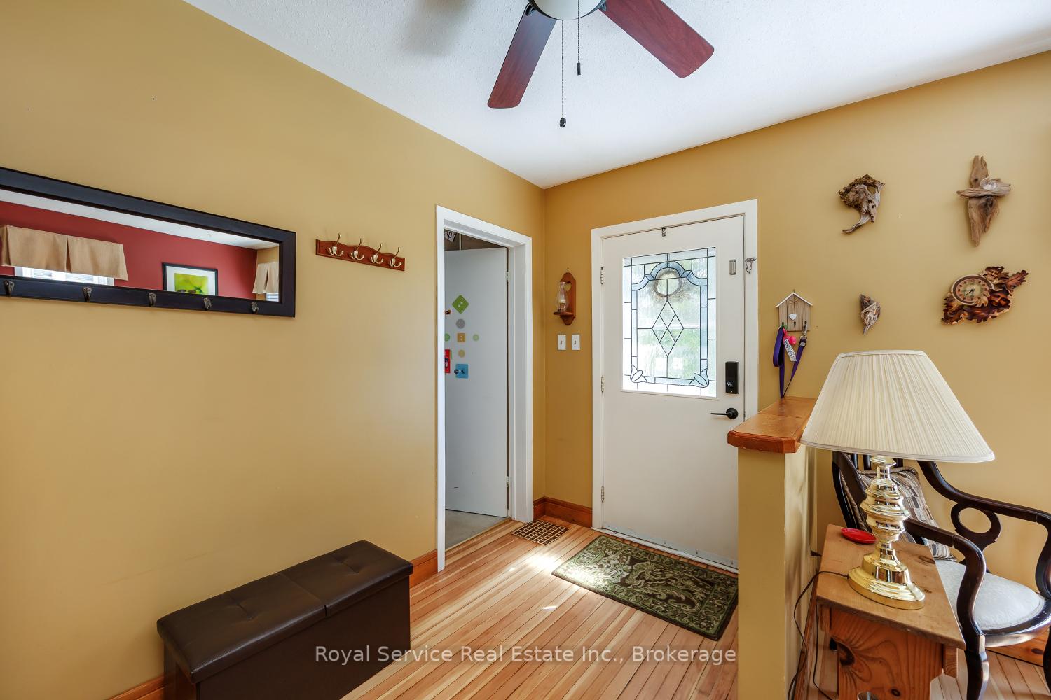 Photo 8 of 210 Shelbourne Street, Peterborough, Northcrest Ward 5 — HOMEH
