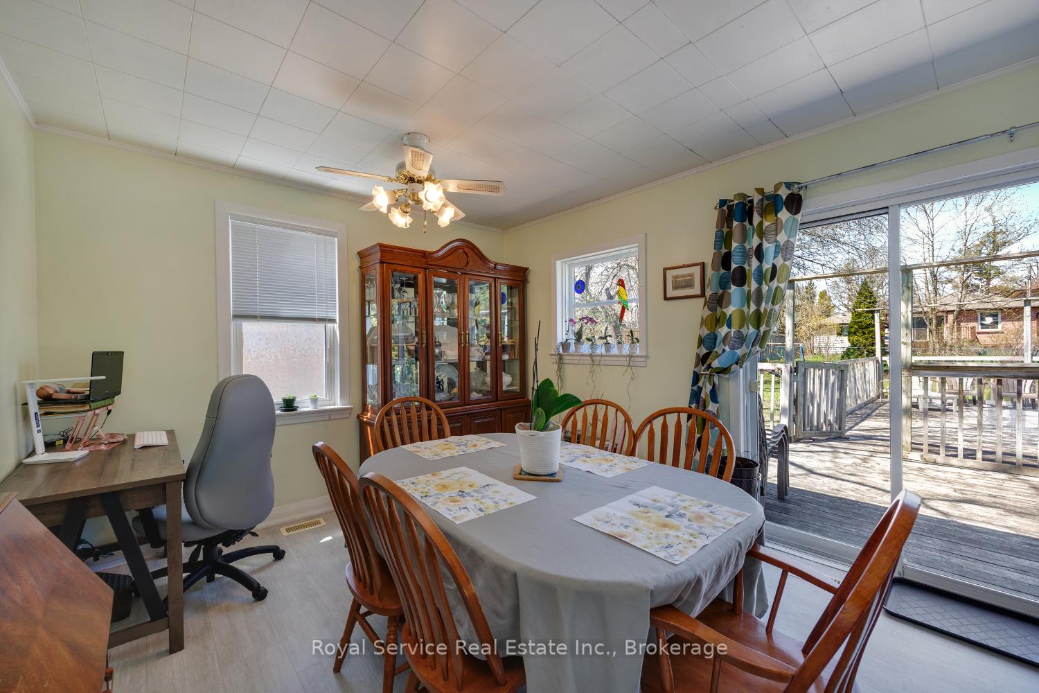 Photo 15 of 210 Shelbourne Street, Peterborough, Northcrest Ward 5 — HOMEH