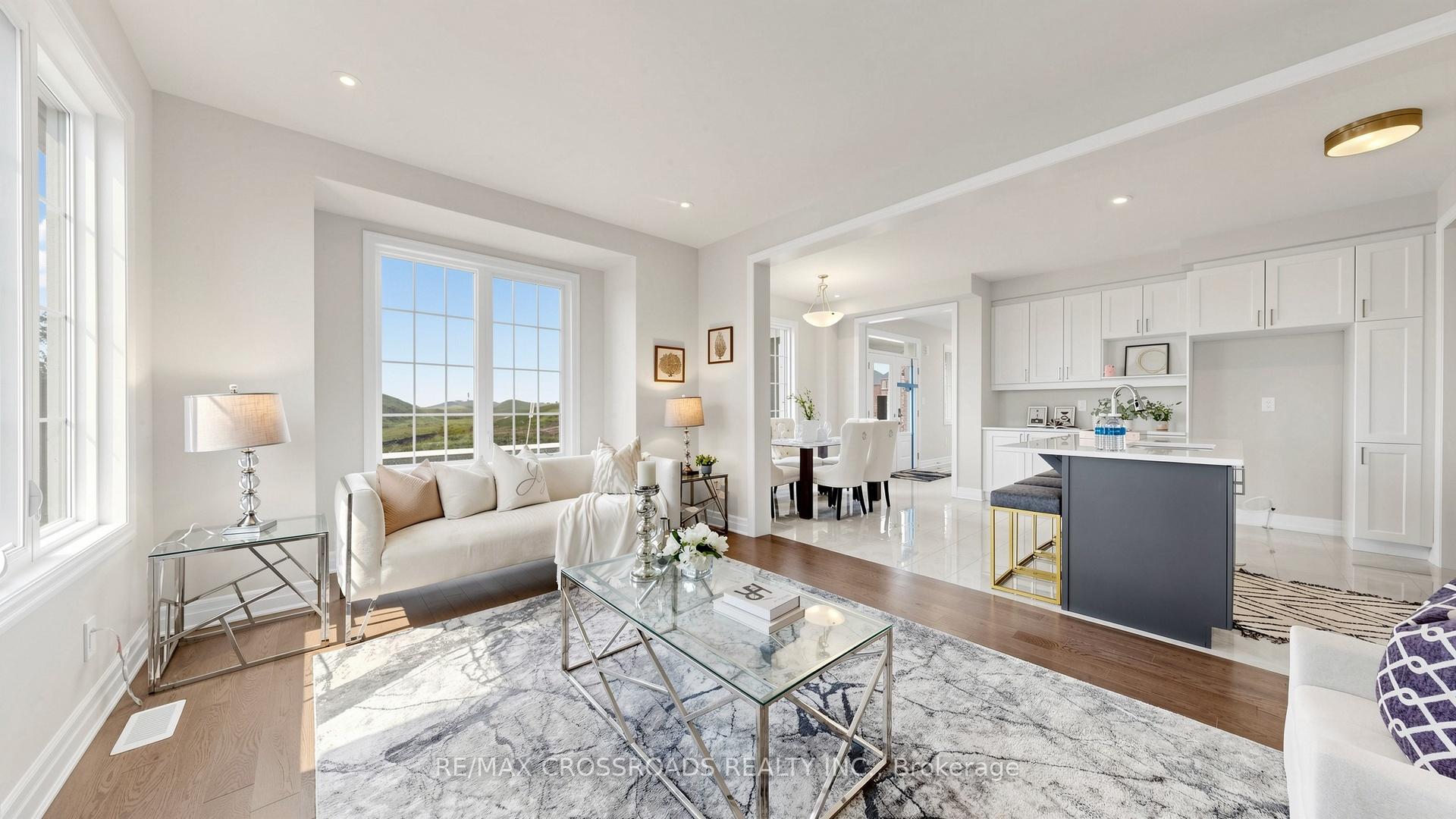 Photo 7 of 347 Berczy Green Drive, Markham, Rural Markham — HOMEH