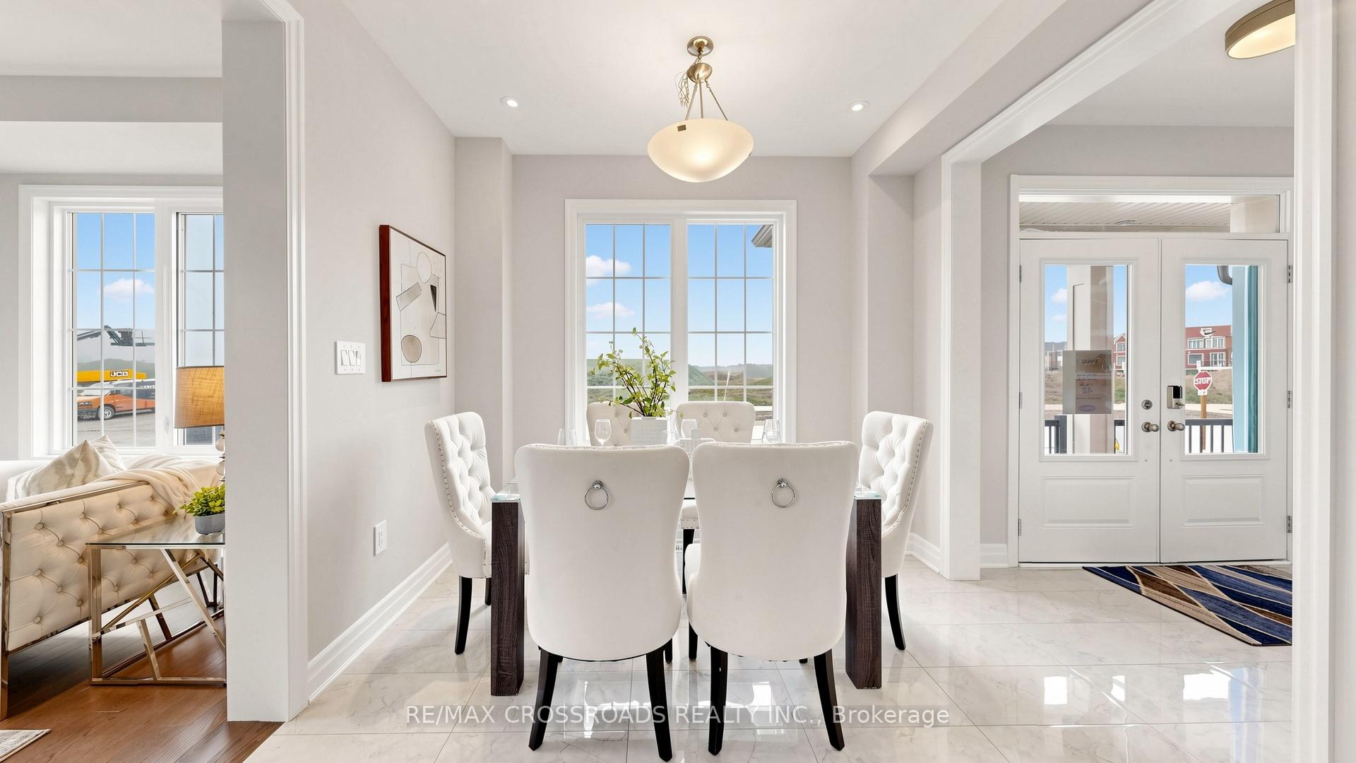 Photo 13 of 347 Berczy Green Drive, Markham, Rural Markham — HOMEH