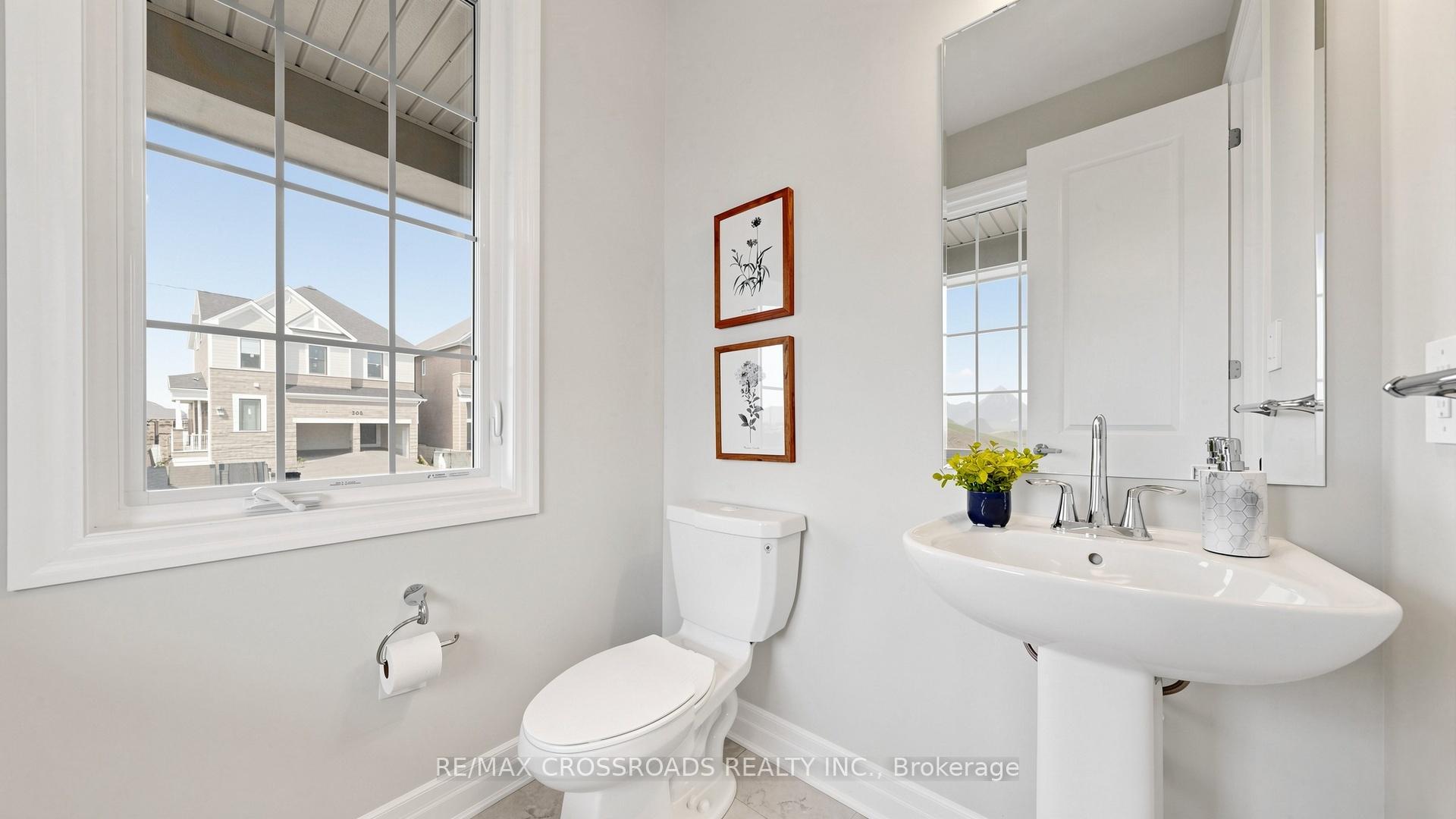Photo 16 of 347 Berczy Green Drive, Markham, Rural Markham — HOMEH