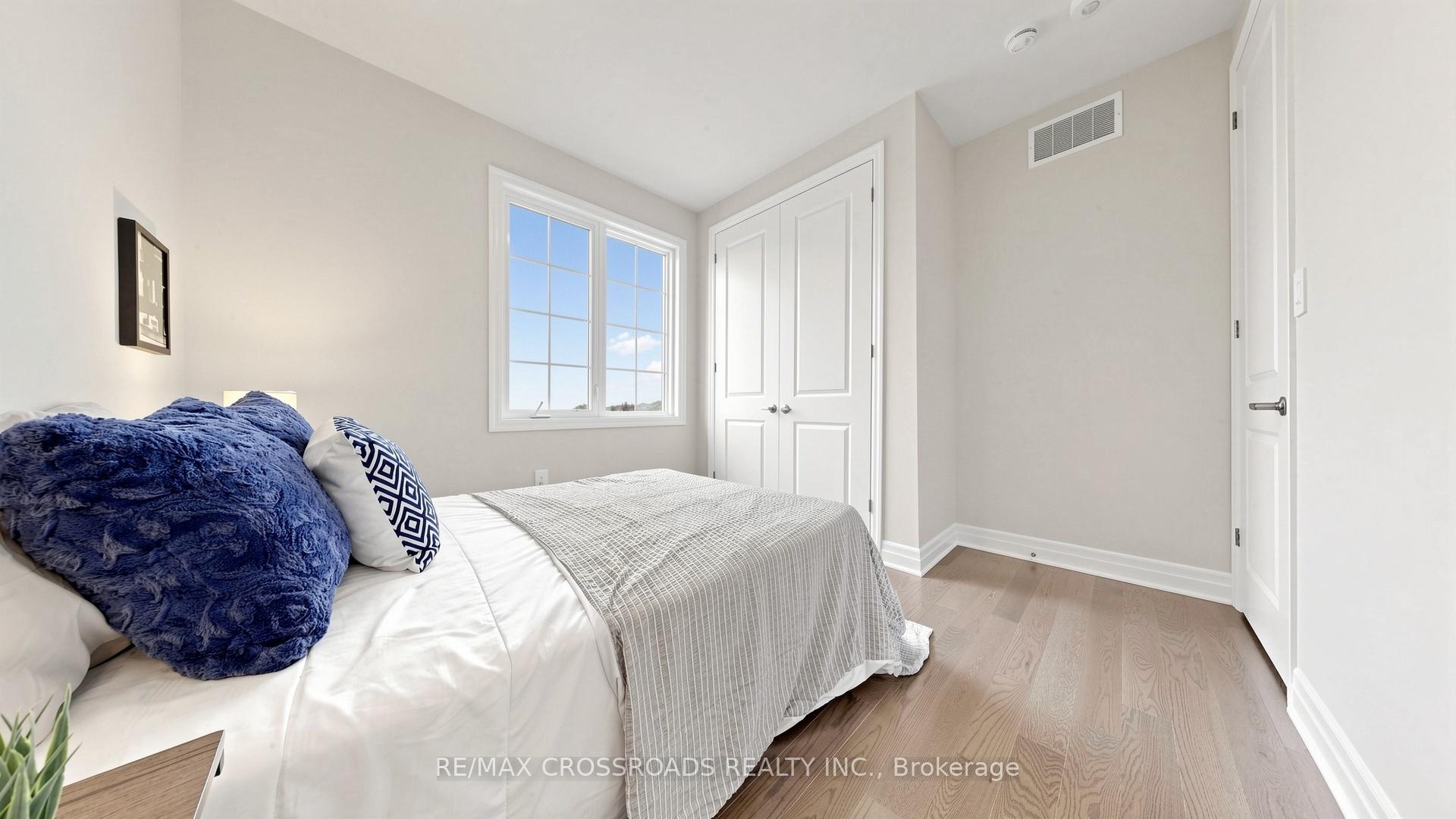 Photo 25 of 347 Berczy Green Drive, Markham, Rural Markham — HOMEH