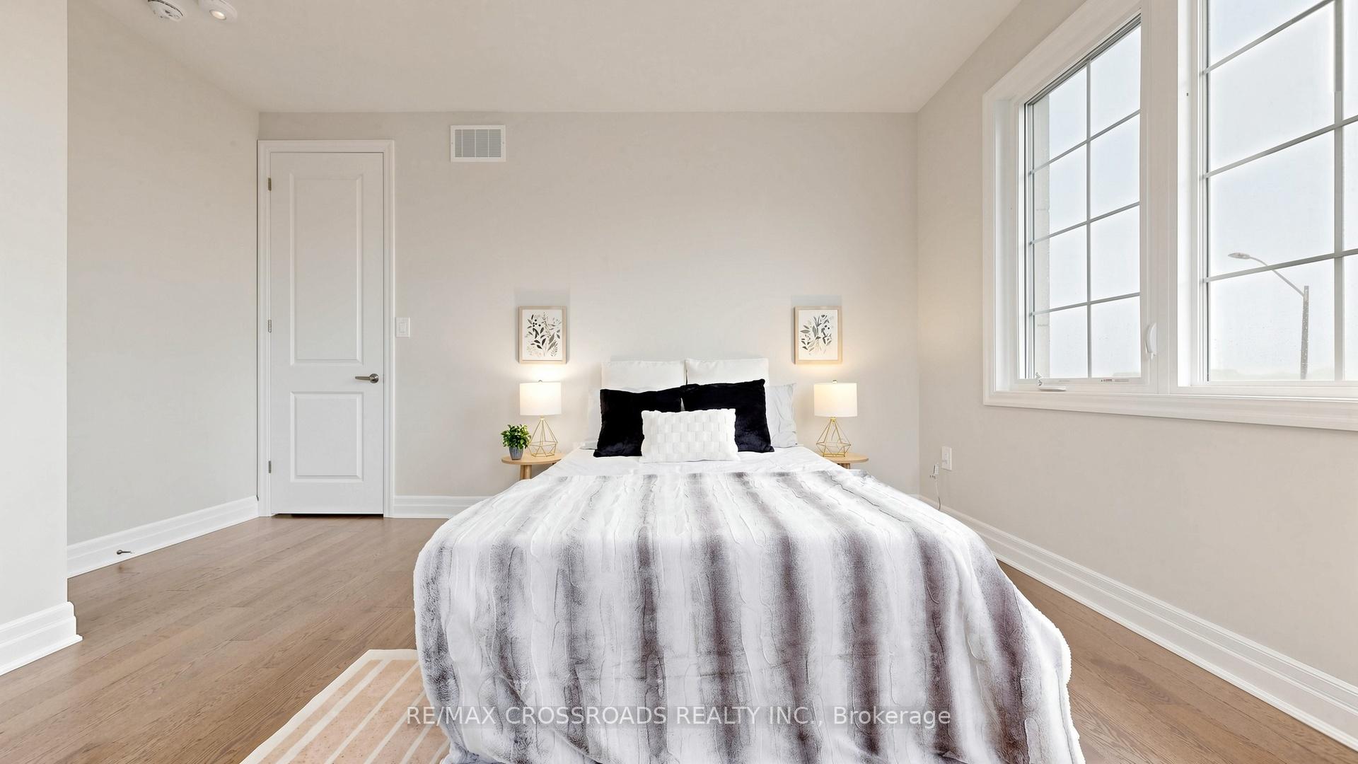 Photo 31 of 347 Berczy Green Drive, Markham, Rural Markham — HOMEH
