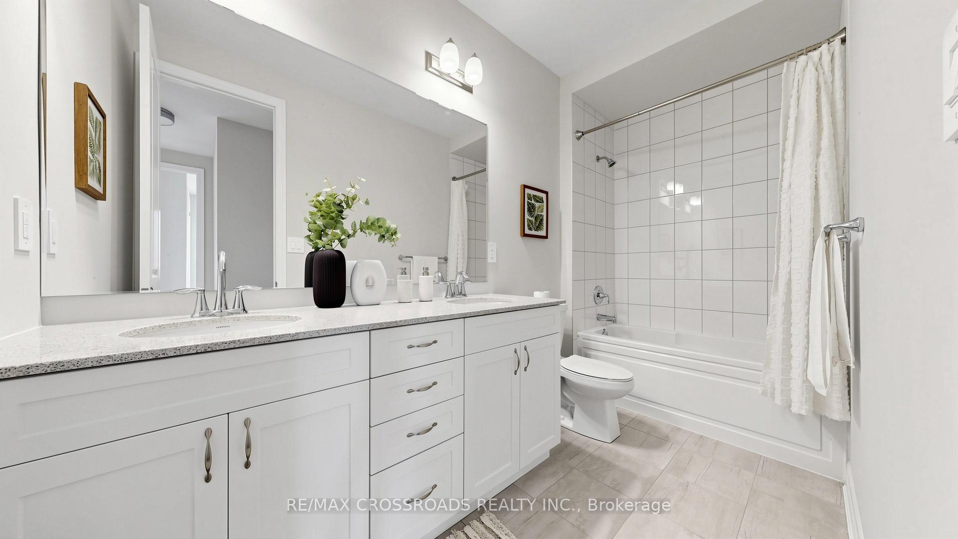 Photo 32 of 347 Berczy Green Drive, Markham, Rural Markham — HOMEH