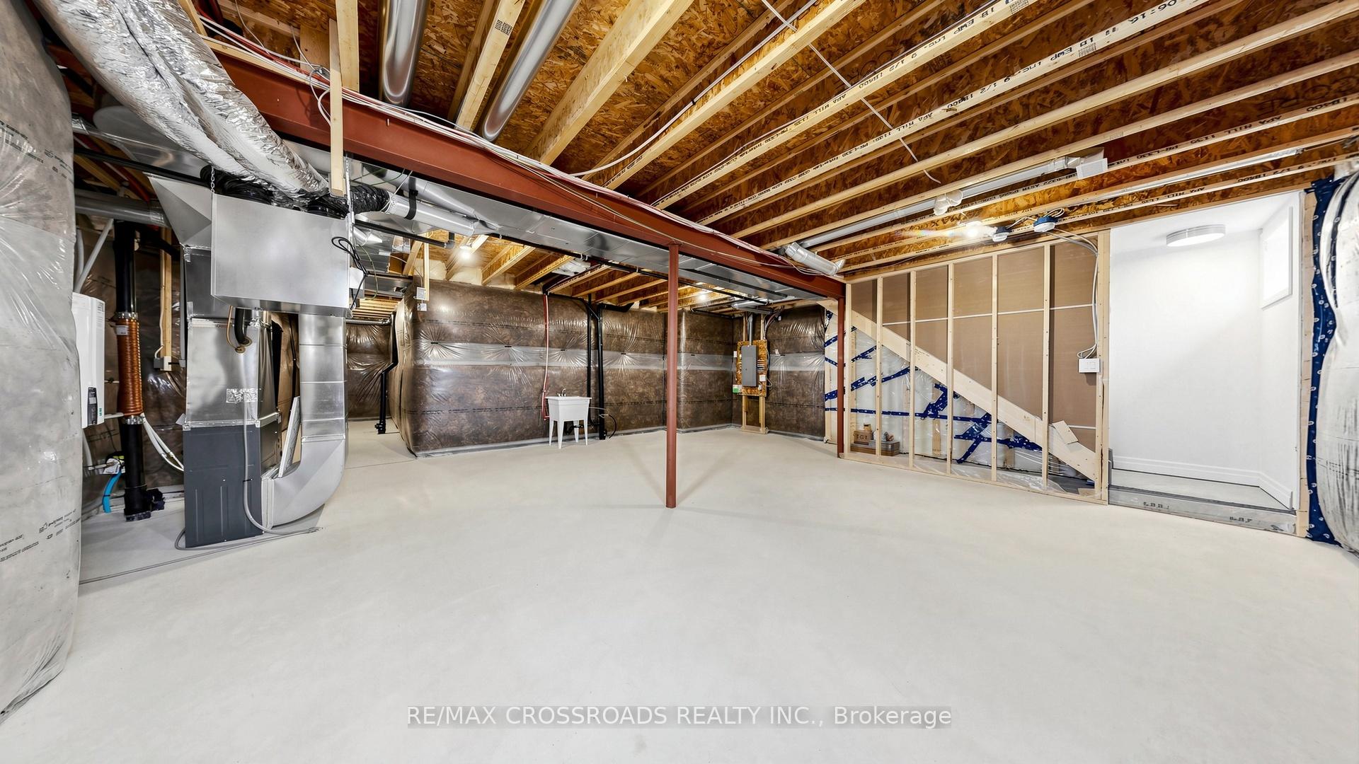 Photo 34 of 347 Berczy Green Drive, Markham, Rural Markham — HOMEH