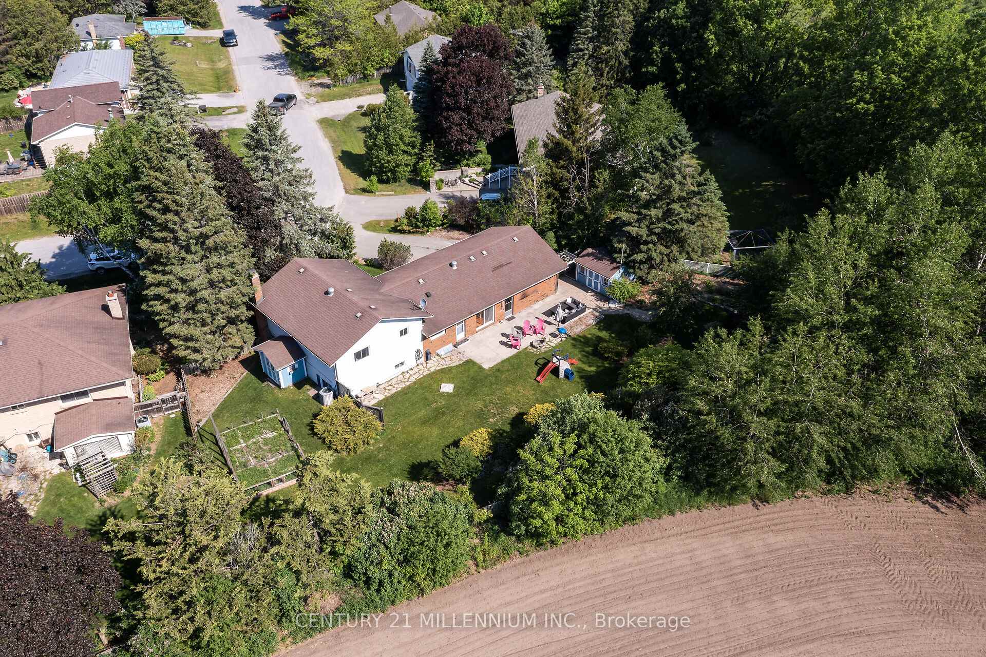 Photo 43 of 41 Douglas Crescent, Erin, Rural Erin — HOMEH