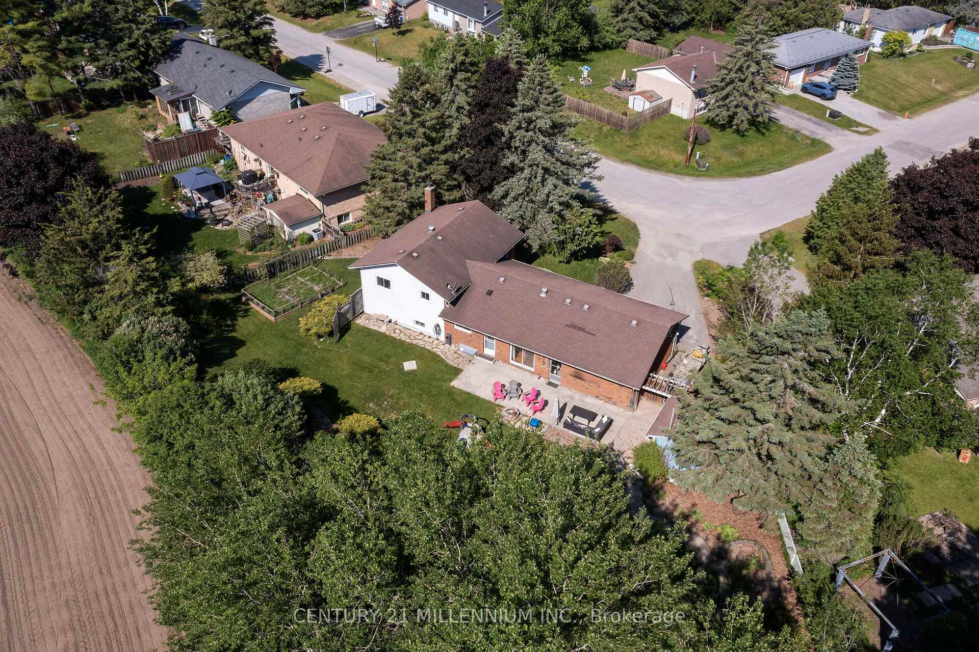 Photo 45 of 41 Douglas Crescent, Erin, Rural Erin — HOMEH