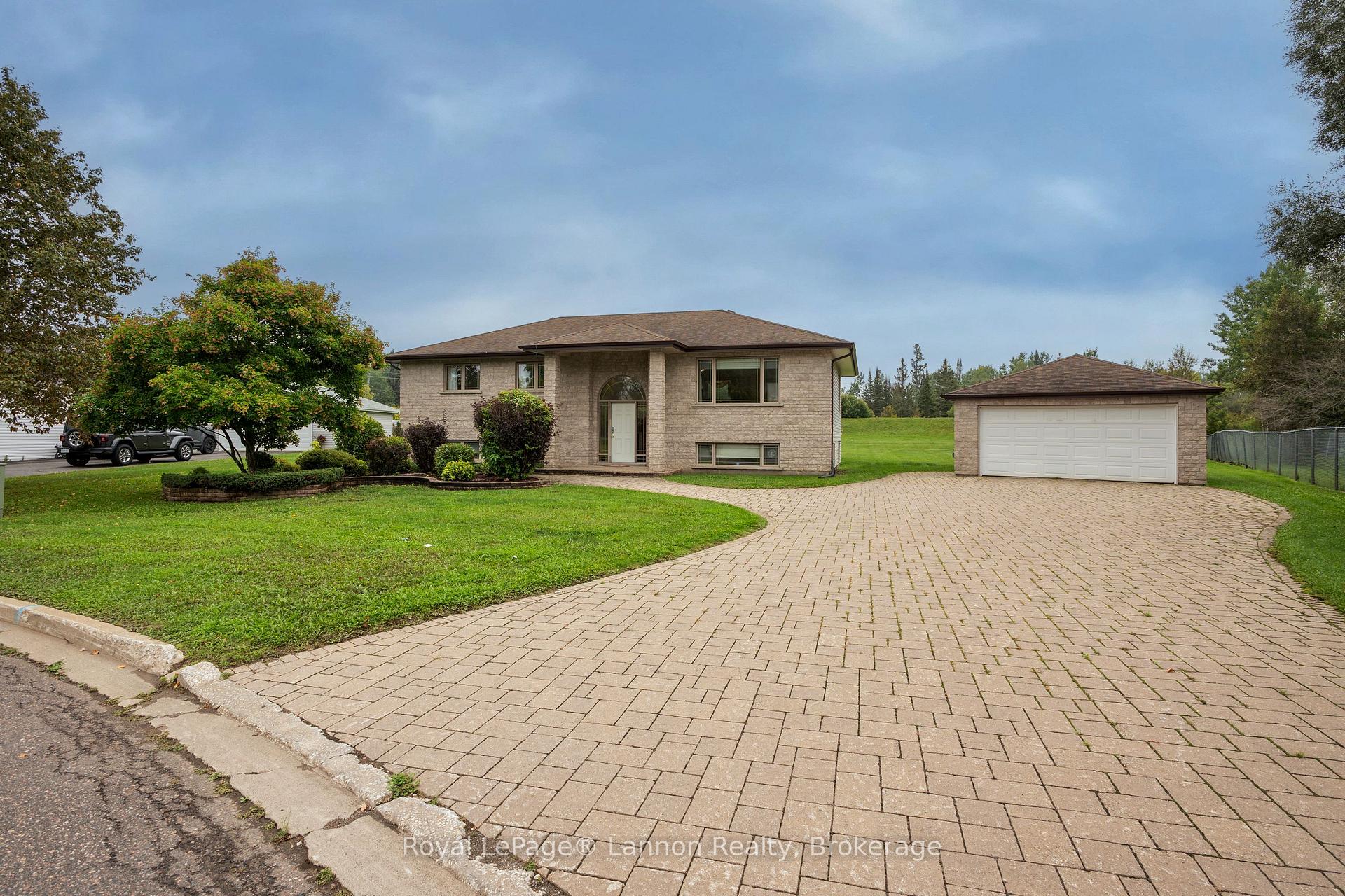 Photo of 2196 Falconcrest Drive