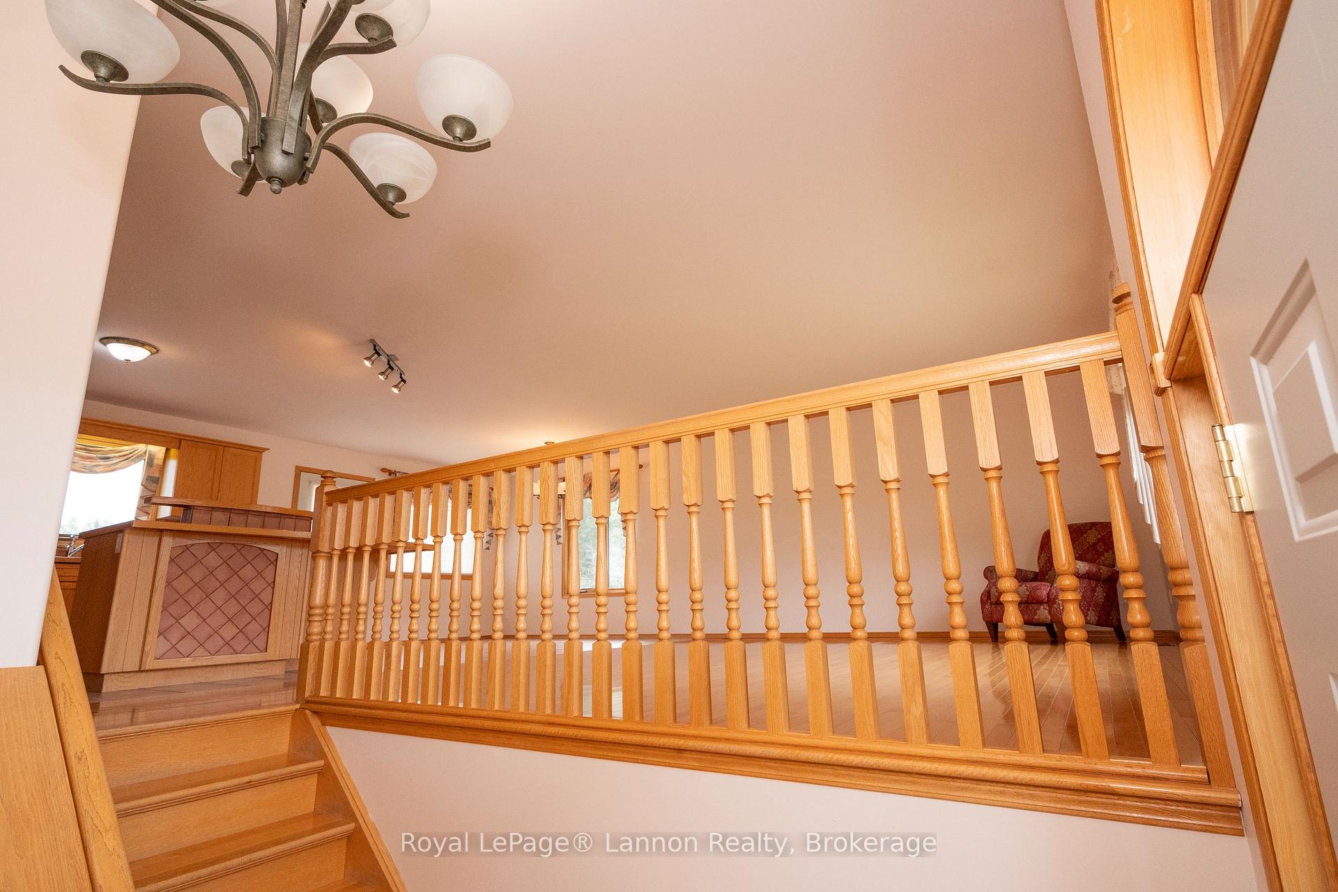 Photo 11 of 2196 Falconcrest Drive, Thunder Bay, Riverdale Road — HOMEH