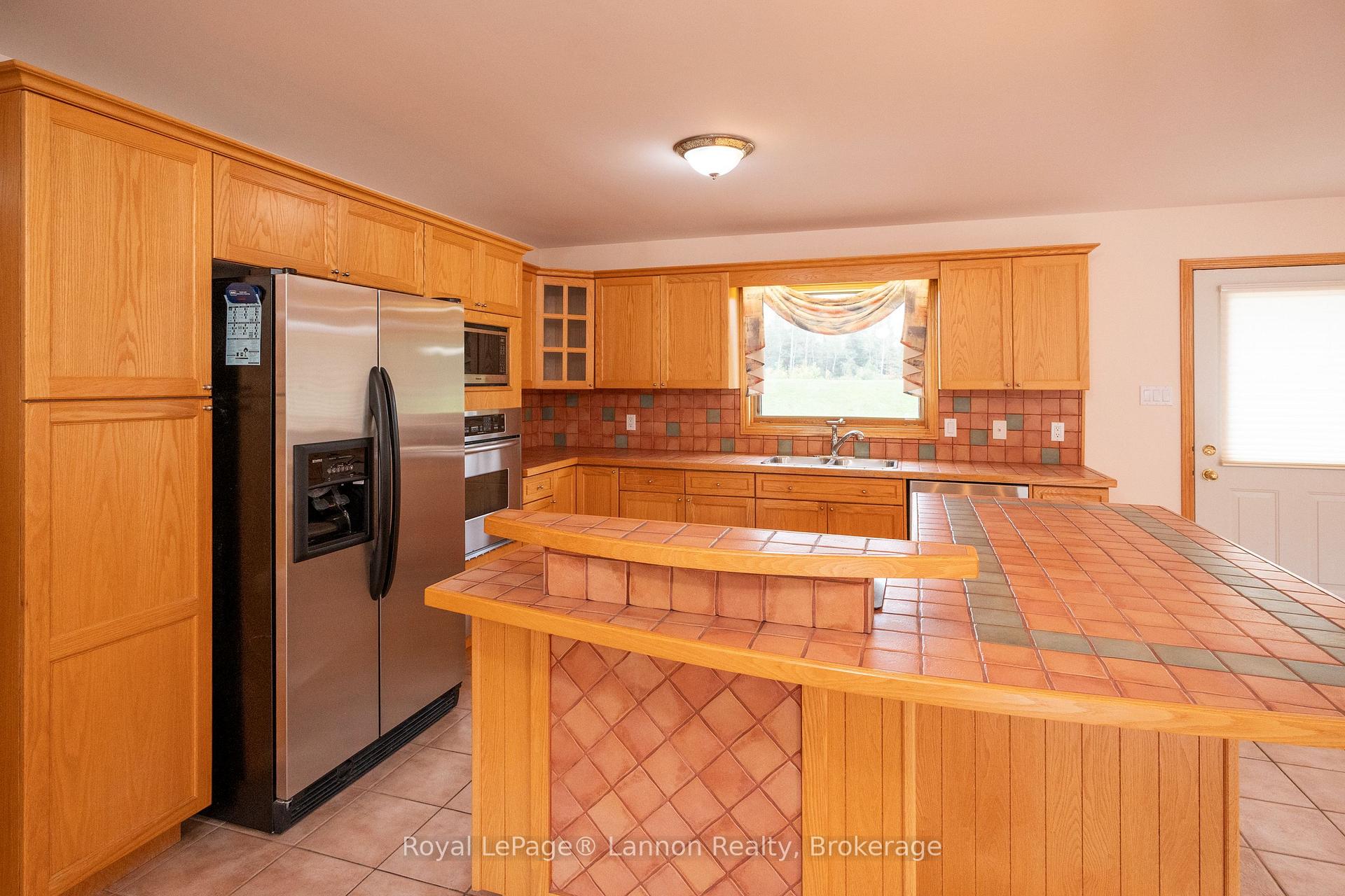 Photo 16 of 2196 Falconcrest Drive, Thunder Bay, Riverdale Road — HOMEH