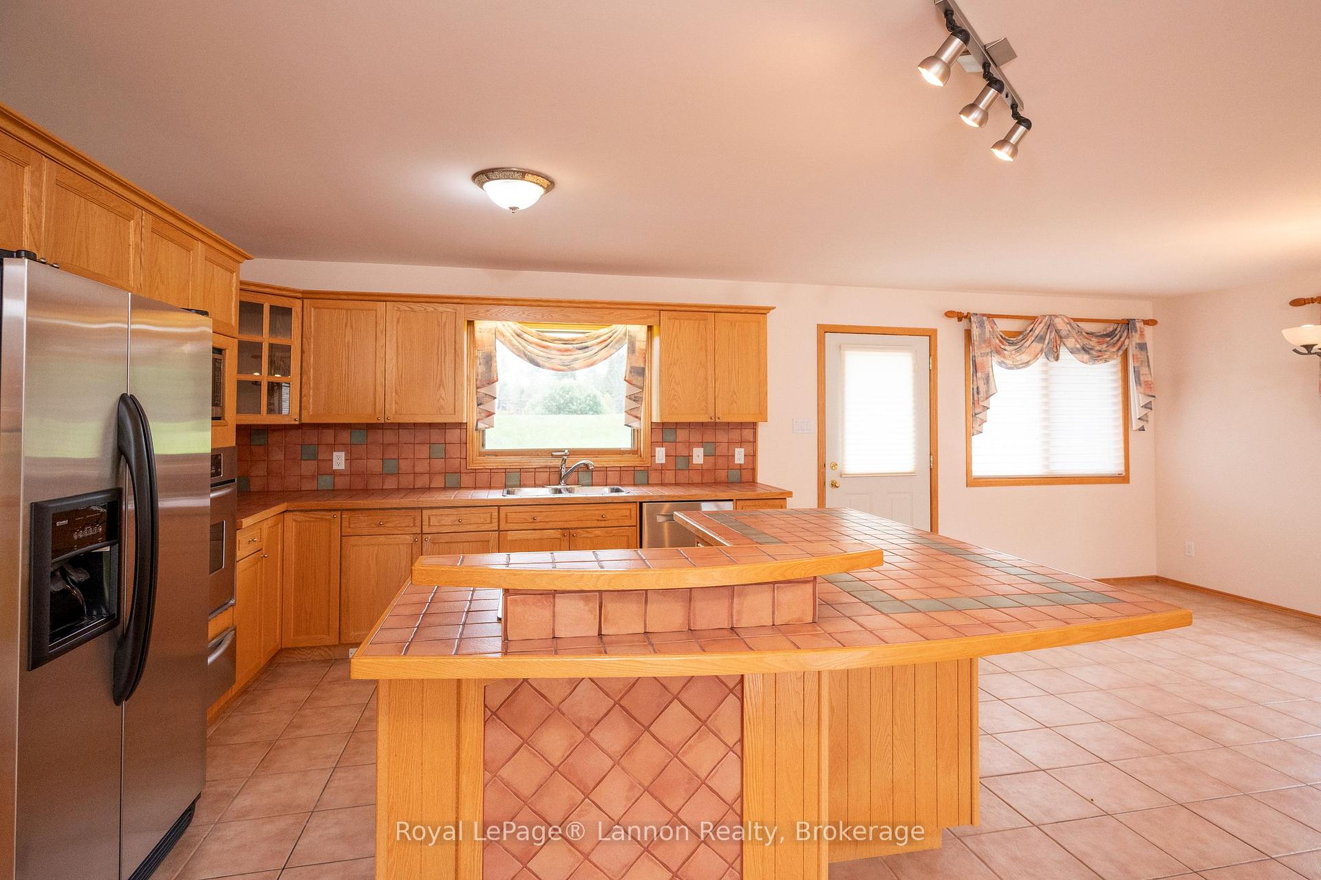 Photo 19 of 2196 Falconcrest Drive, Thunder Bay, Riverdale Road — HOMEH